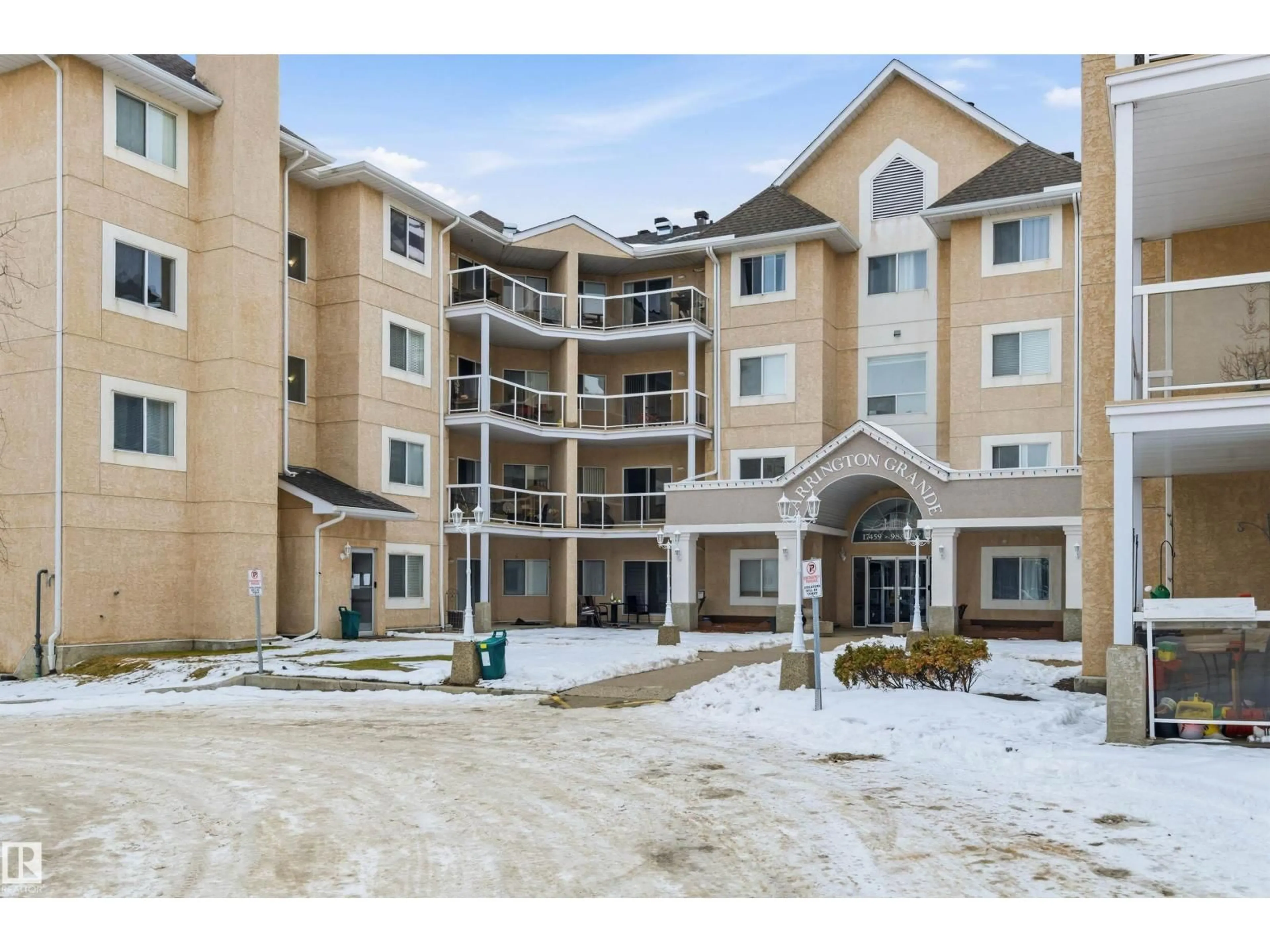 Unknown for 326 17459 98A AV, Edmonton Alberta T5T6H8