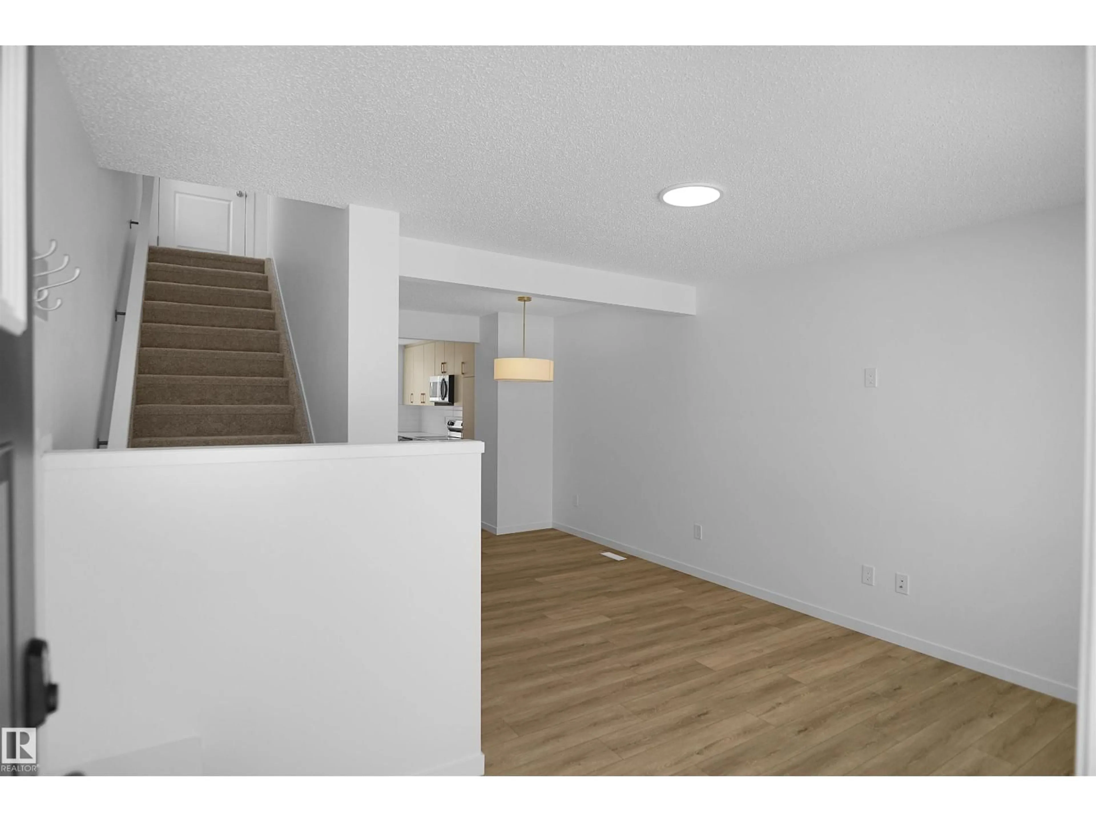 Unknown for 40 - 531 MERLIN LANDING LD, Edmonton Alberta T5Y4B7