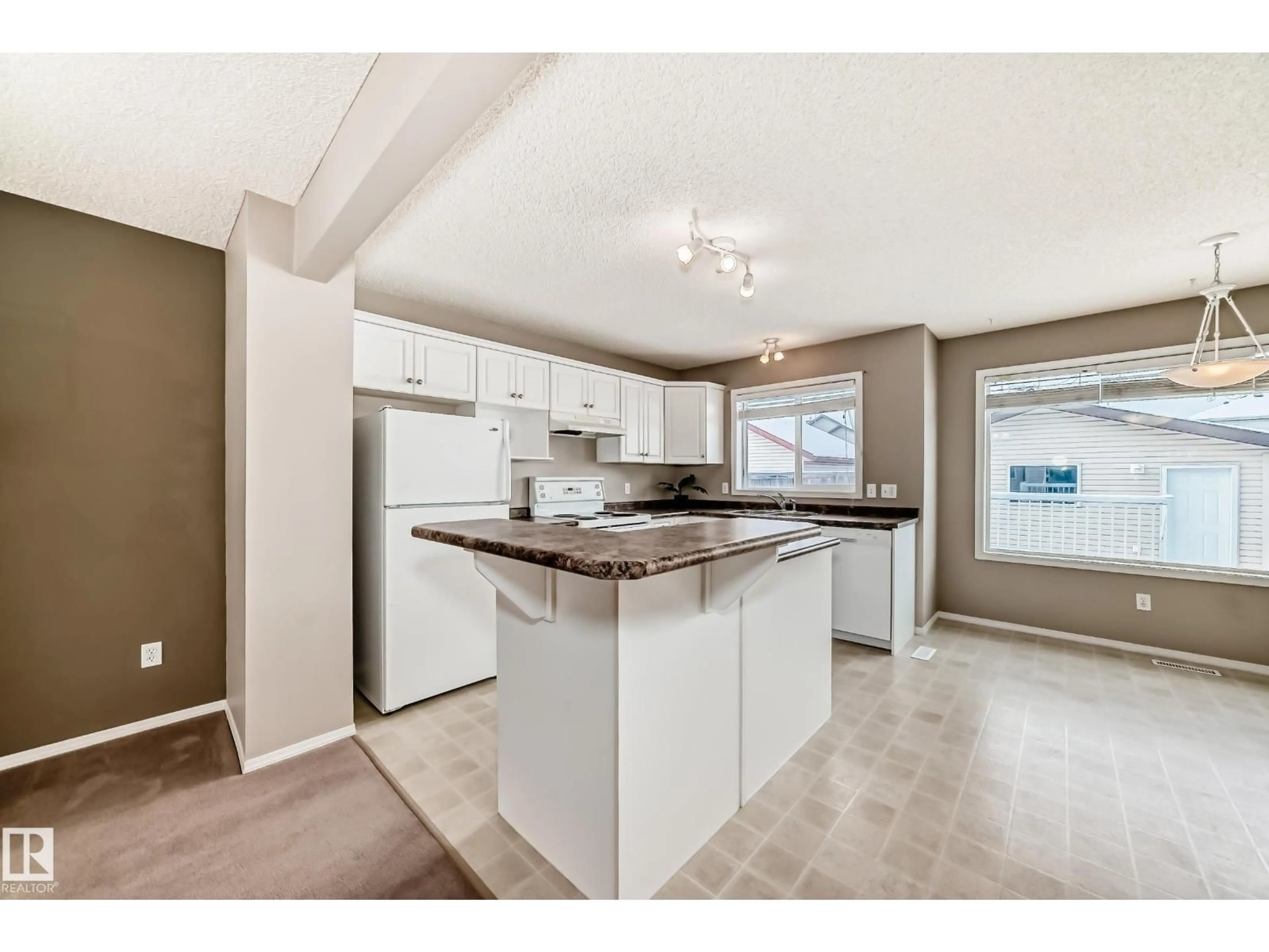 Open concept kitchen, unknown for 18 SUMMERTON, Sherwood Park Alberta T8H2P4