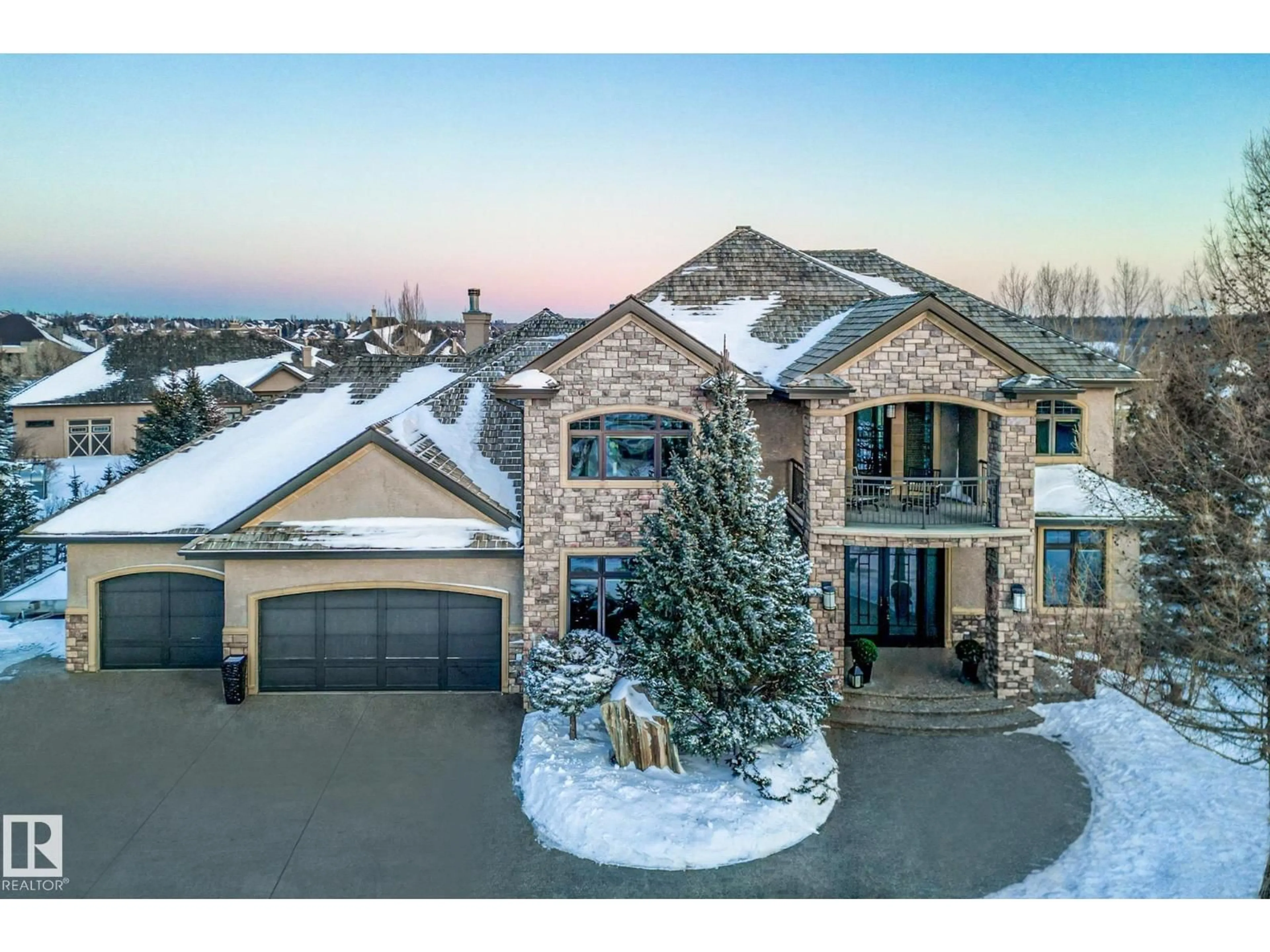 A pic from outside/outdoor area/front of a property/back of a property/a pic from drone, unknown for 33 54403 RGE ROAD 251, Rural Sturgeon County Alberta T8T0B5