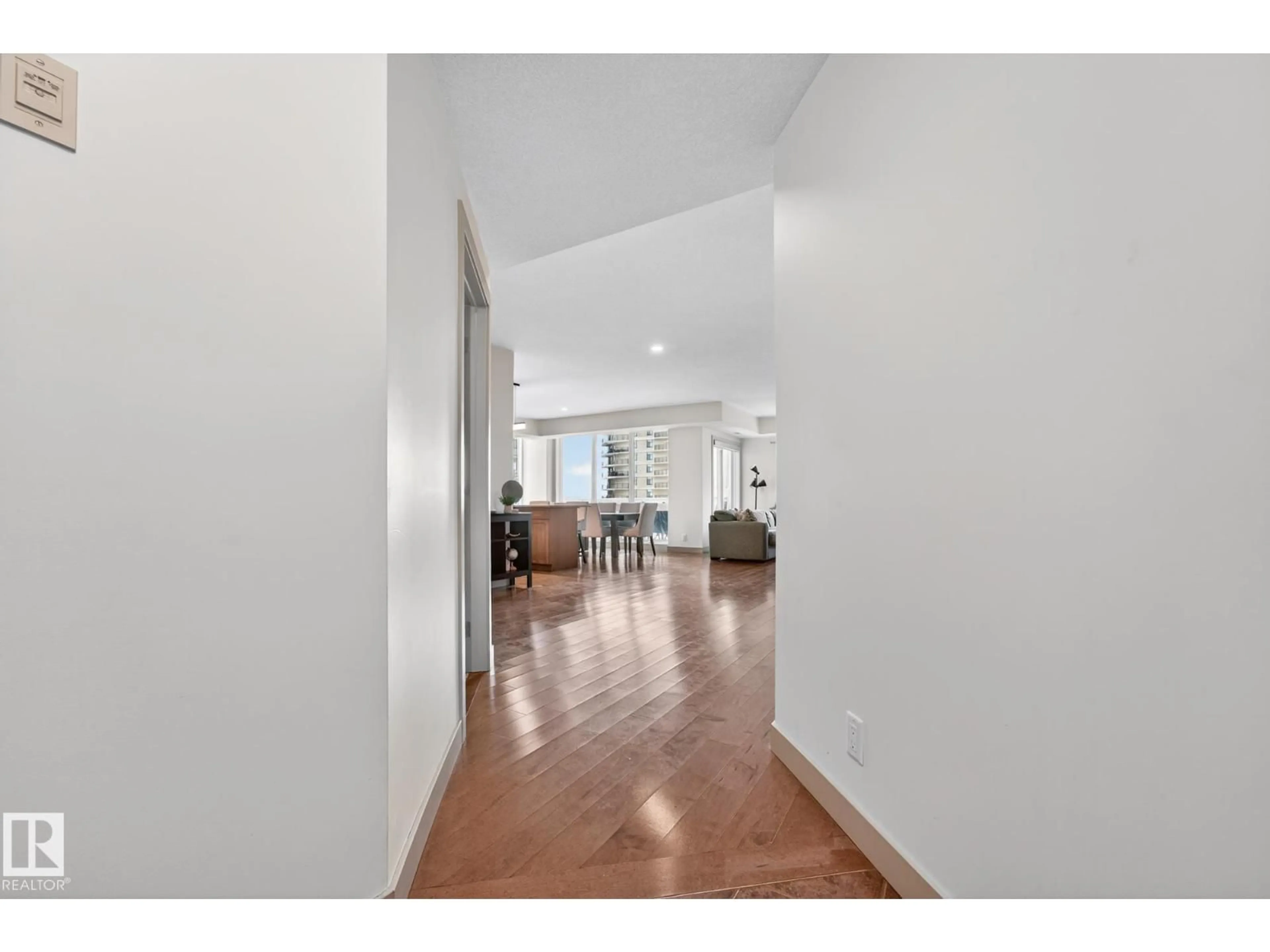 Unknown for 903 - 10055 118 ST, Edmonton Alberta T5K0C1