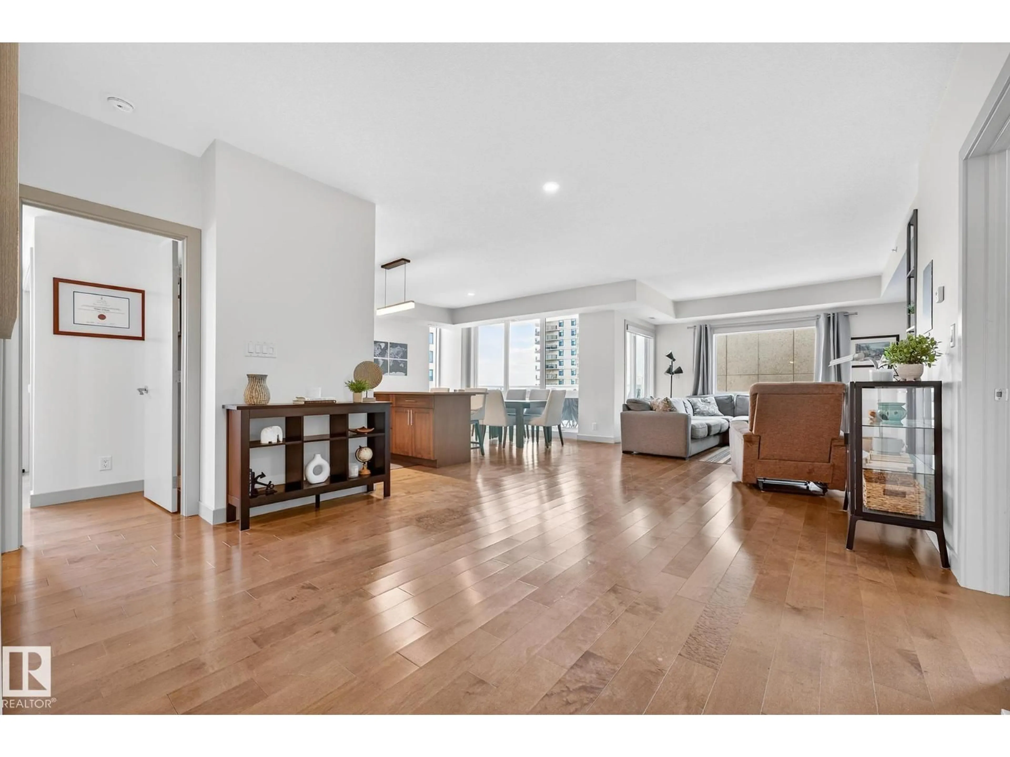 Unknown for 903 - 10055 118 ST, Edmonton Alberta T5K0C1