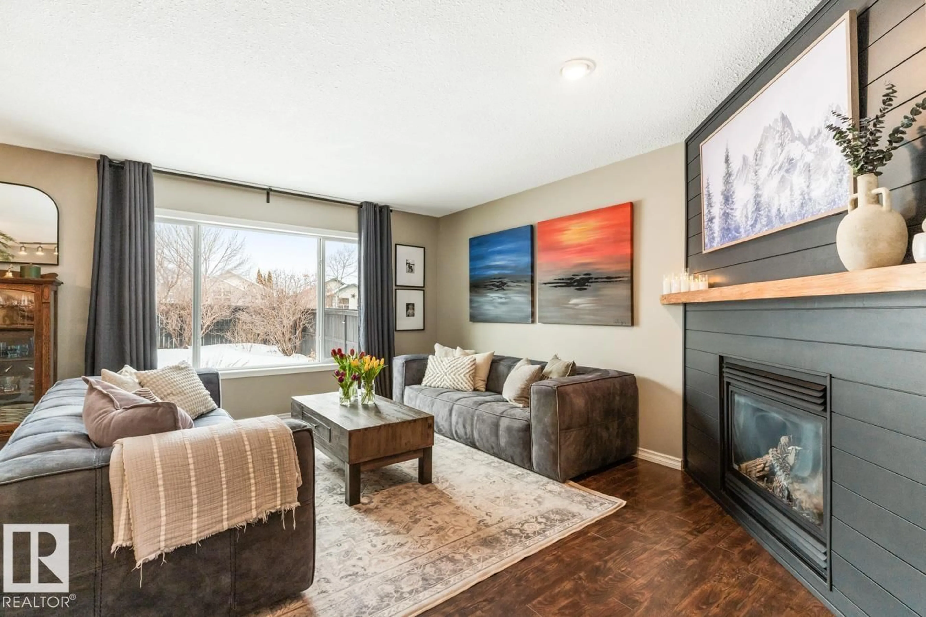 Living room with furniture, wood/laminate floor for 422 FOXBORO WY, Sherwood Park Alberta T8A6K5