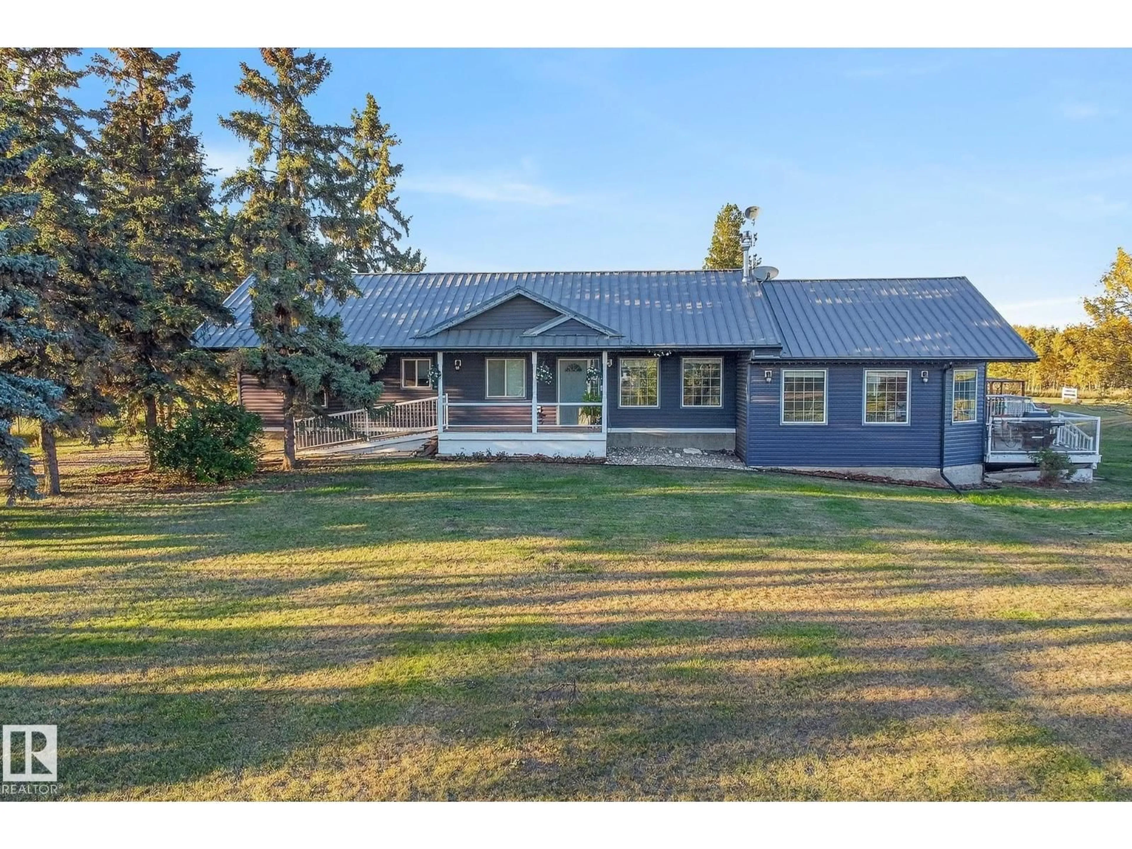 A pic from outside/outdoor area/front of a property/back of a property/a pic from drone, unknown for 25206 SH 651, Rural Sturgeon County Alberta T0G1L1