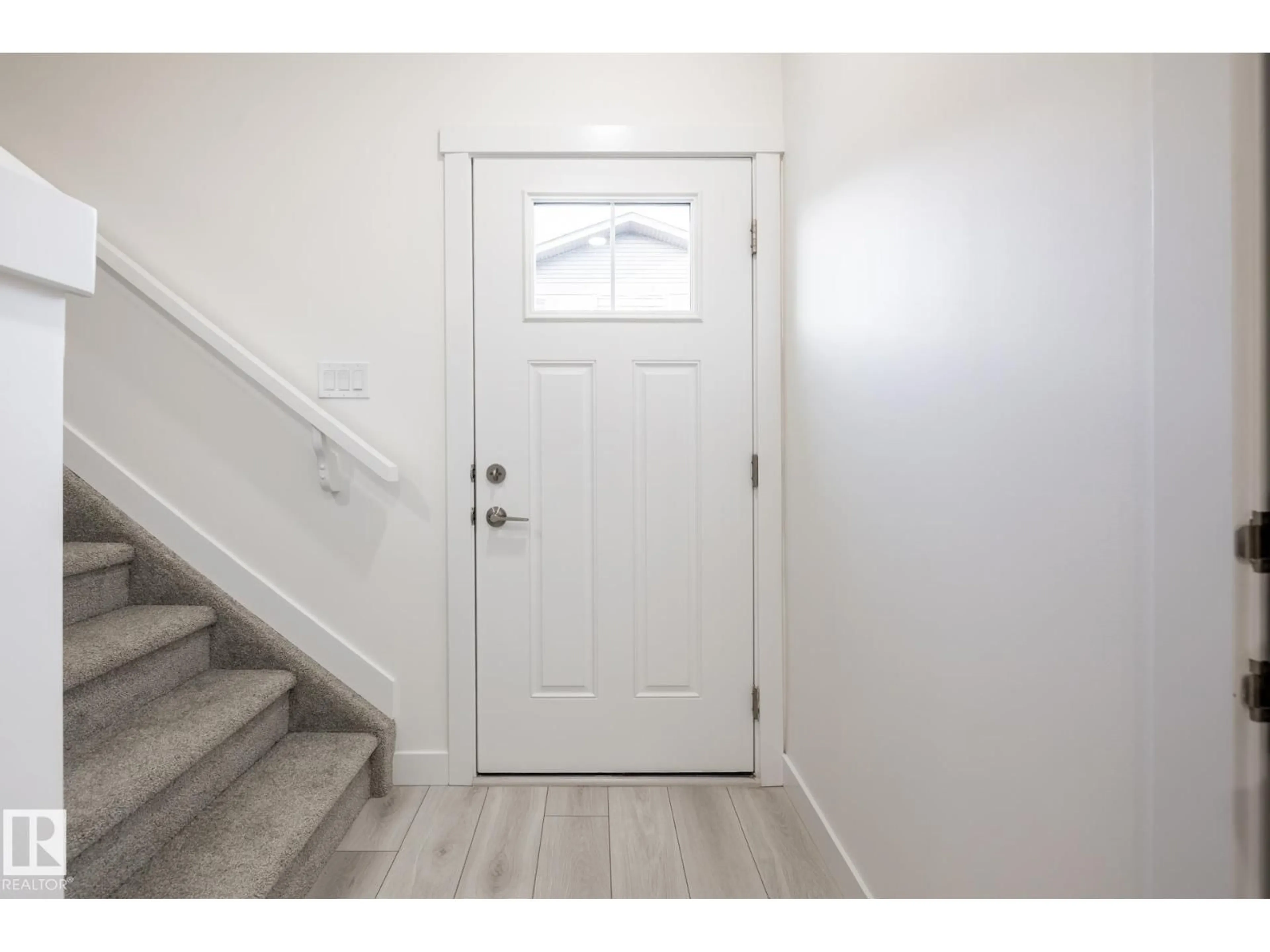 Indoor entryway for #50 - 2710 66 ST, Edmonton Alberta T6X3H4