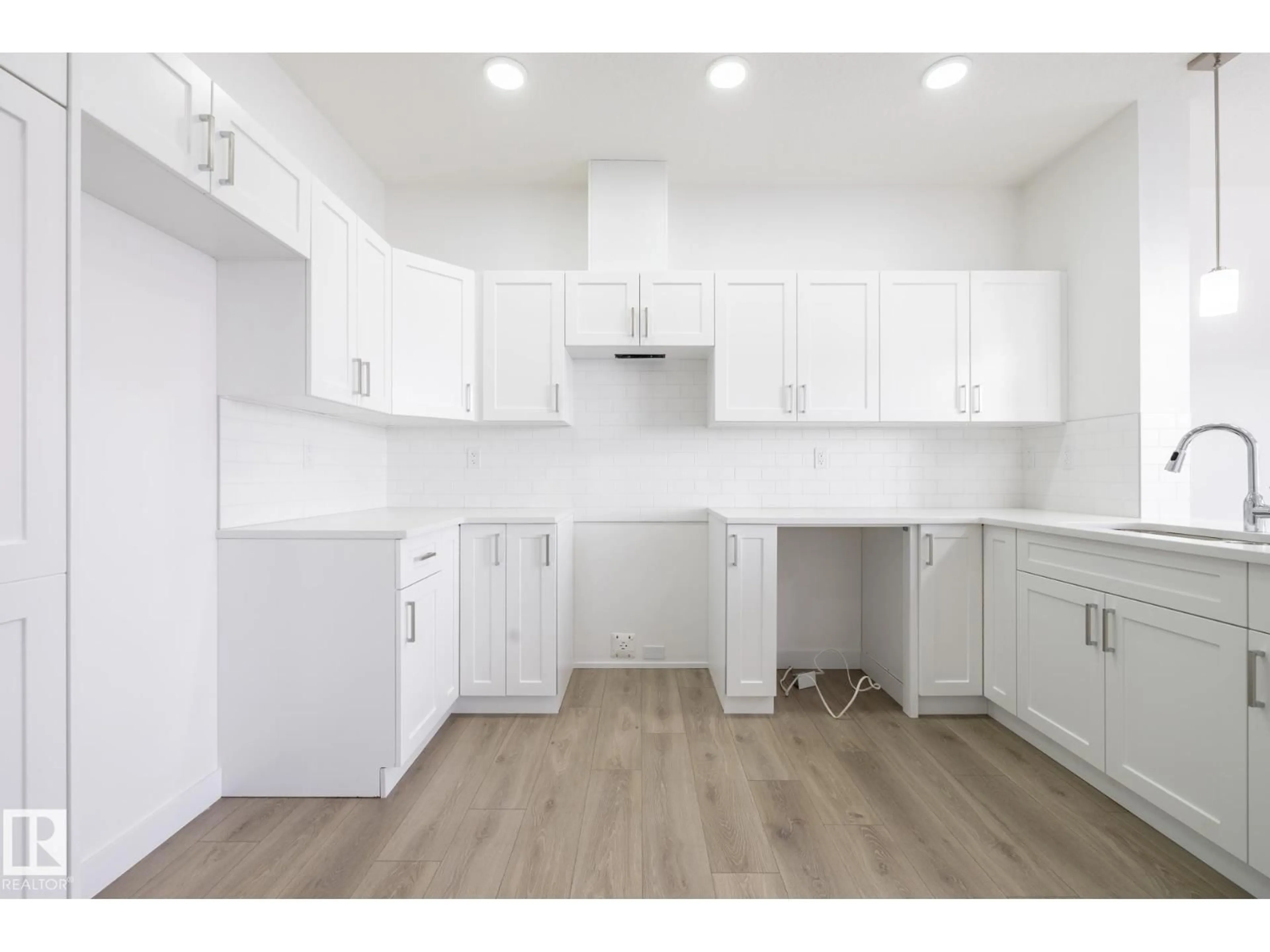 Standard kitchen, wood/laminate floor for #6 - 2710 66 ST, Edmonton Alberta T6X3H4