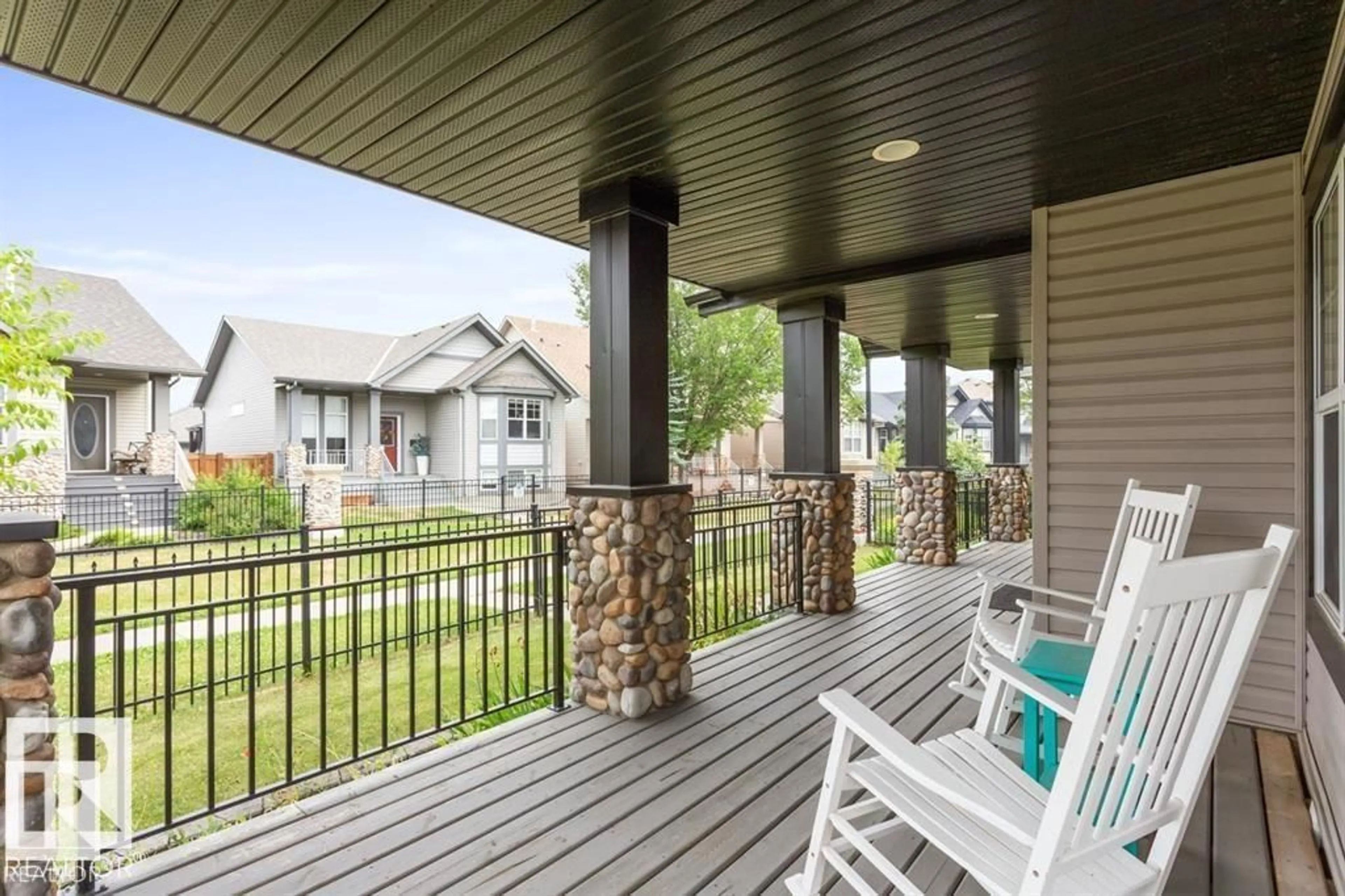 Patio, unknown for 16 CHAPLIN LN, Sherwood Park Alberta T8H0B1
