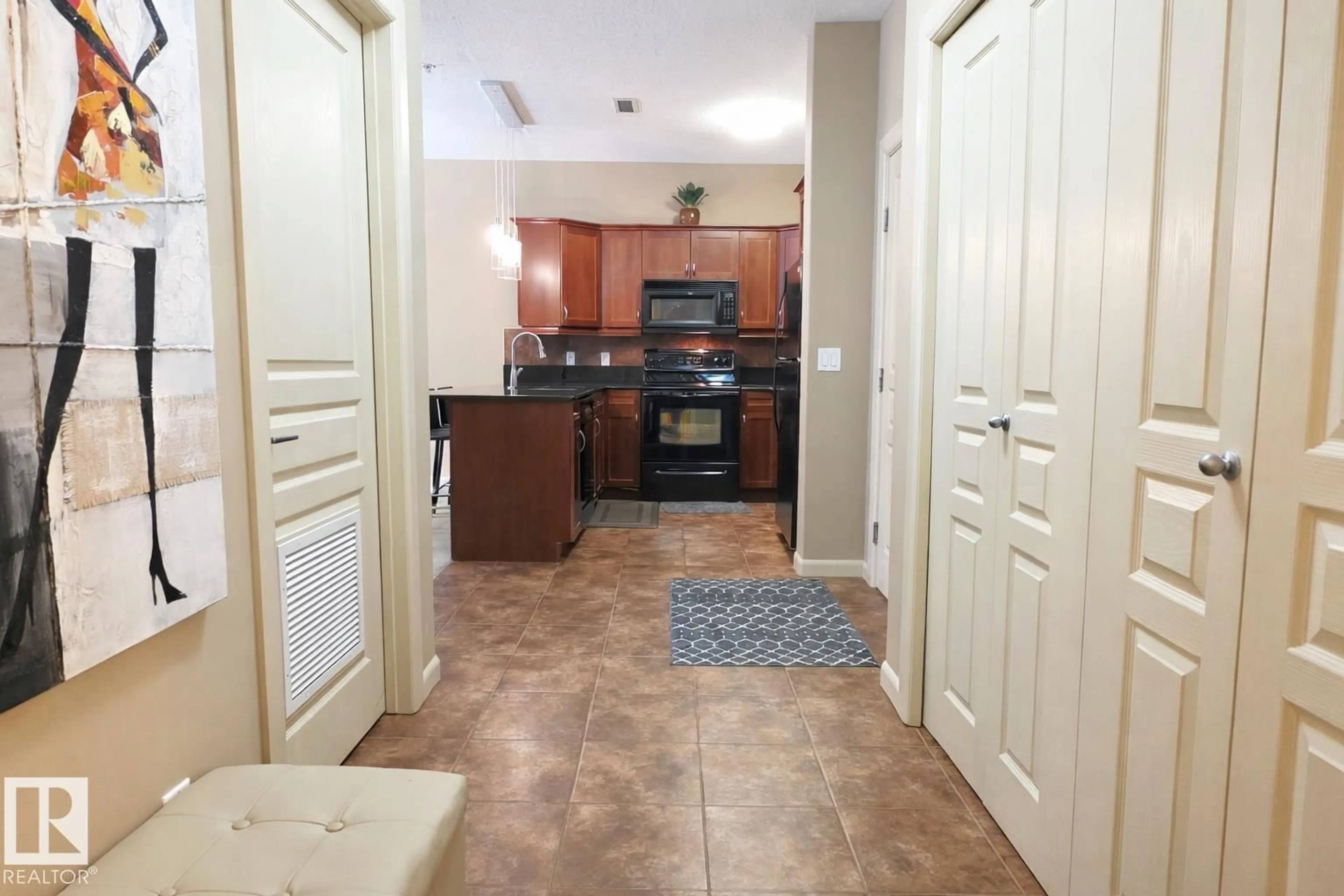 Unknown for 160 - 117 MAGRATH RD, Edmonton Alberta T6R3T7