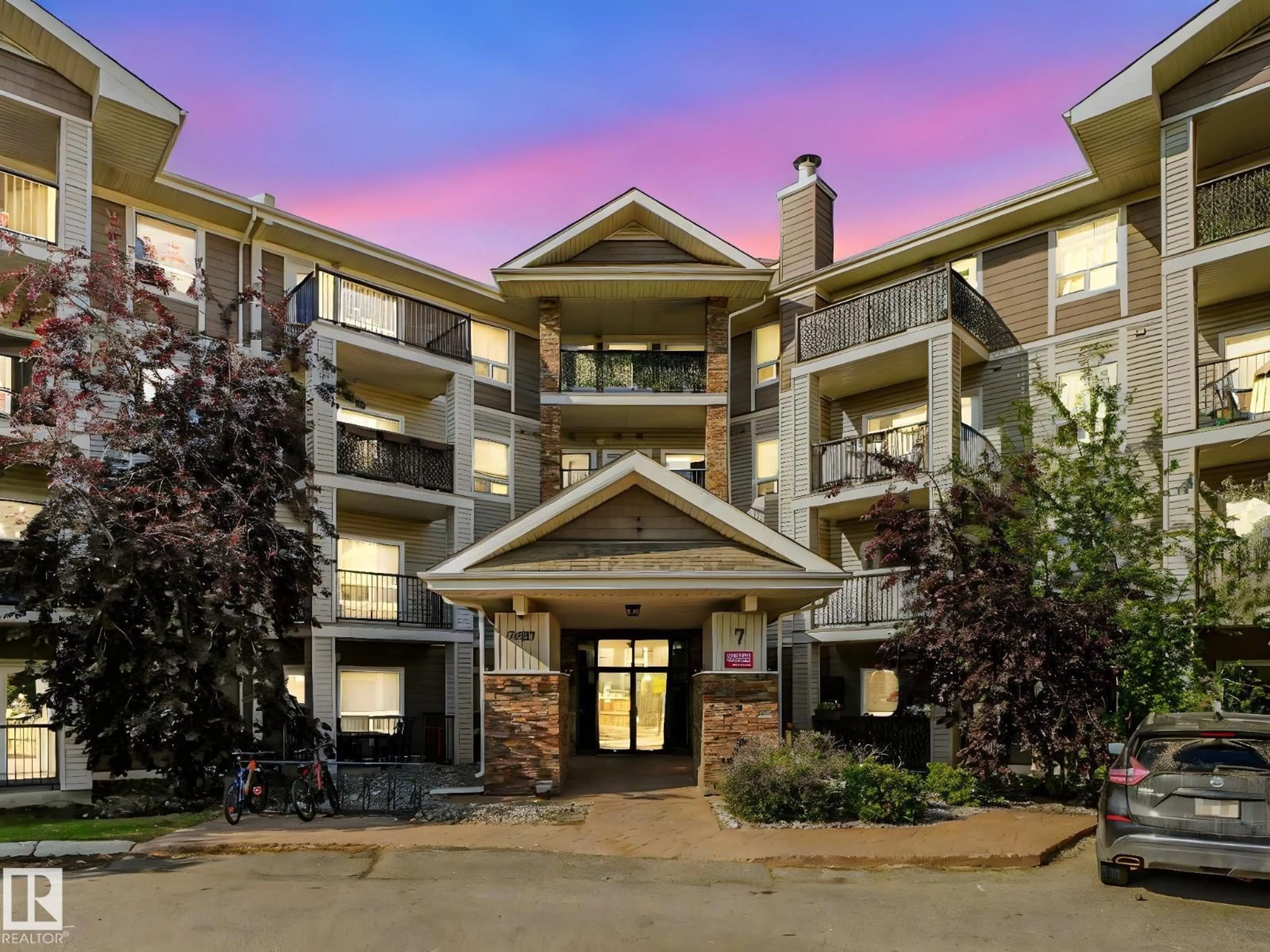 Unknown for 7327 - 7228 SOUTH TERWILLEGAR DR, Edmonton Alberta T6R0L8