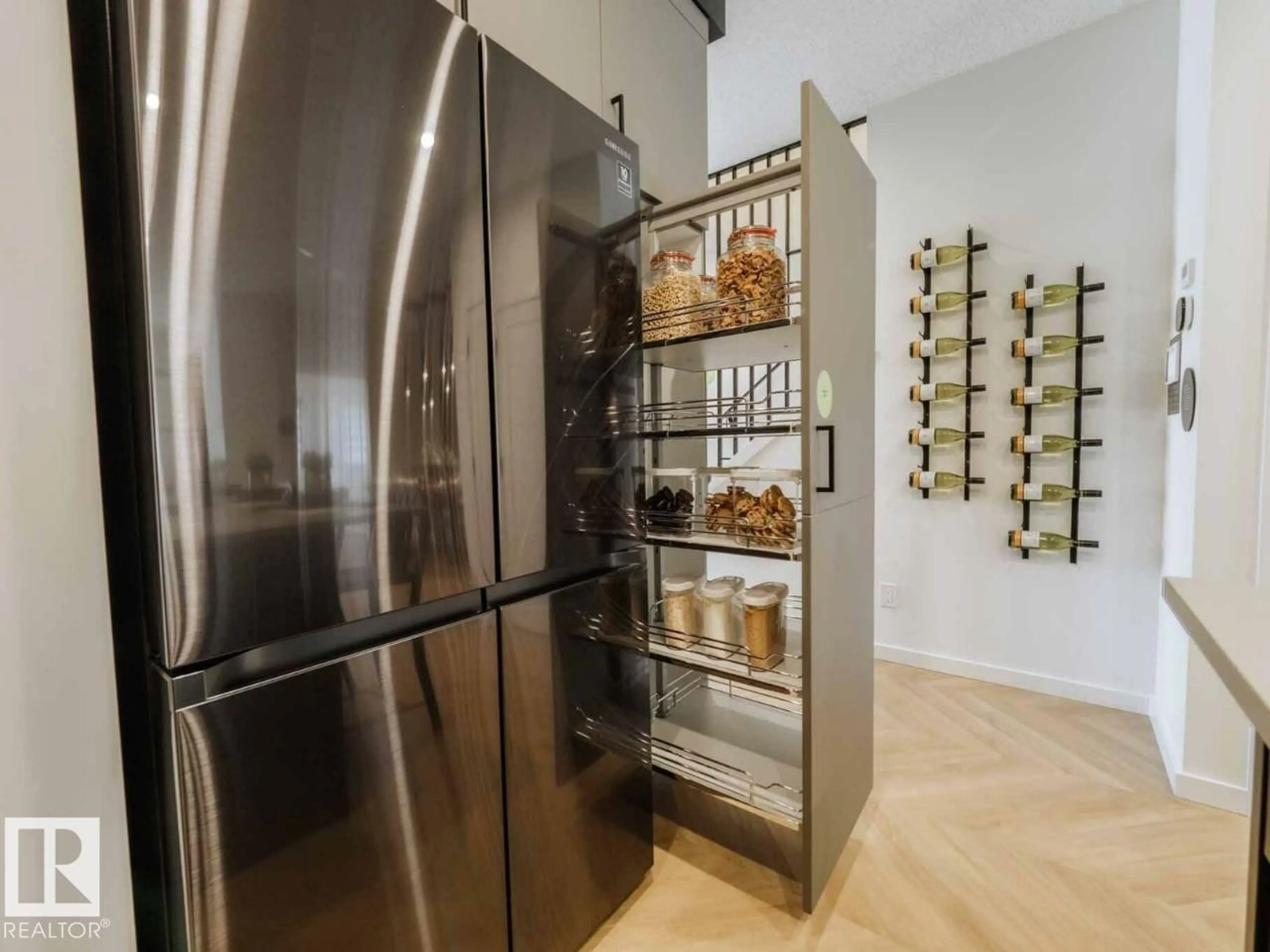 Contemporary kitchen, unknown for NW - 7007 181 AV, Edmonton Alberta T5Z0V5