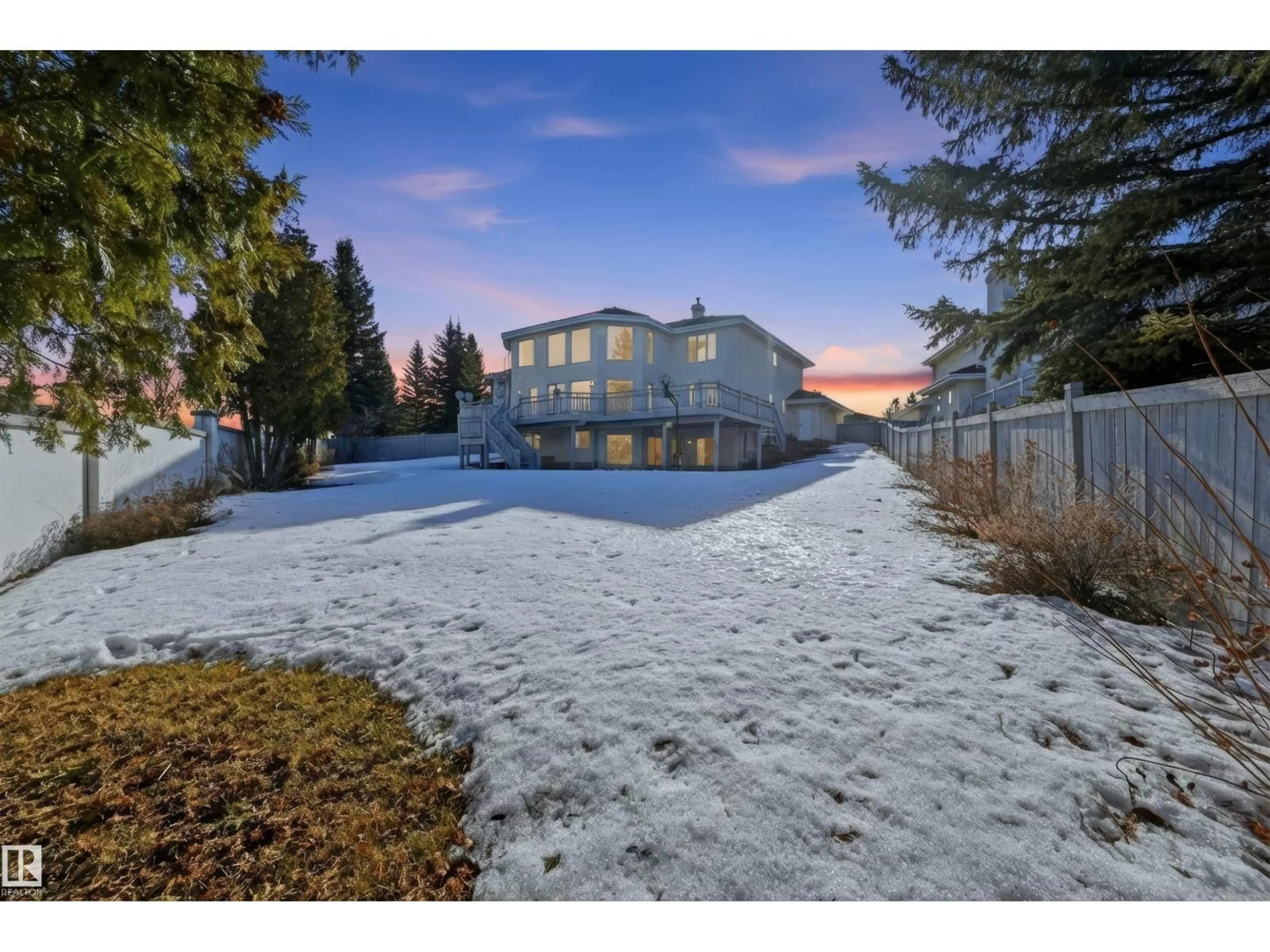 A pic from outside/outdoor area/front of a property/back of a property/a pic from drone, water/lake/river/ocean view for 27 CORMACK CR, Edmonton Alberta T6R2E7