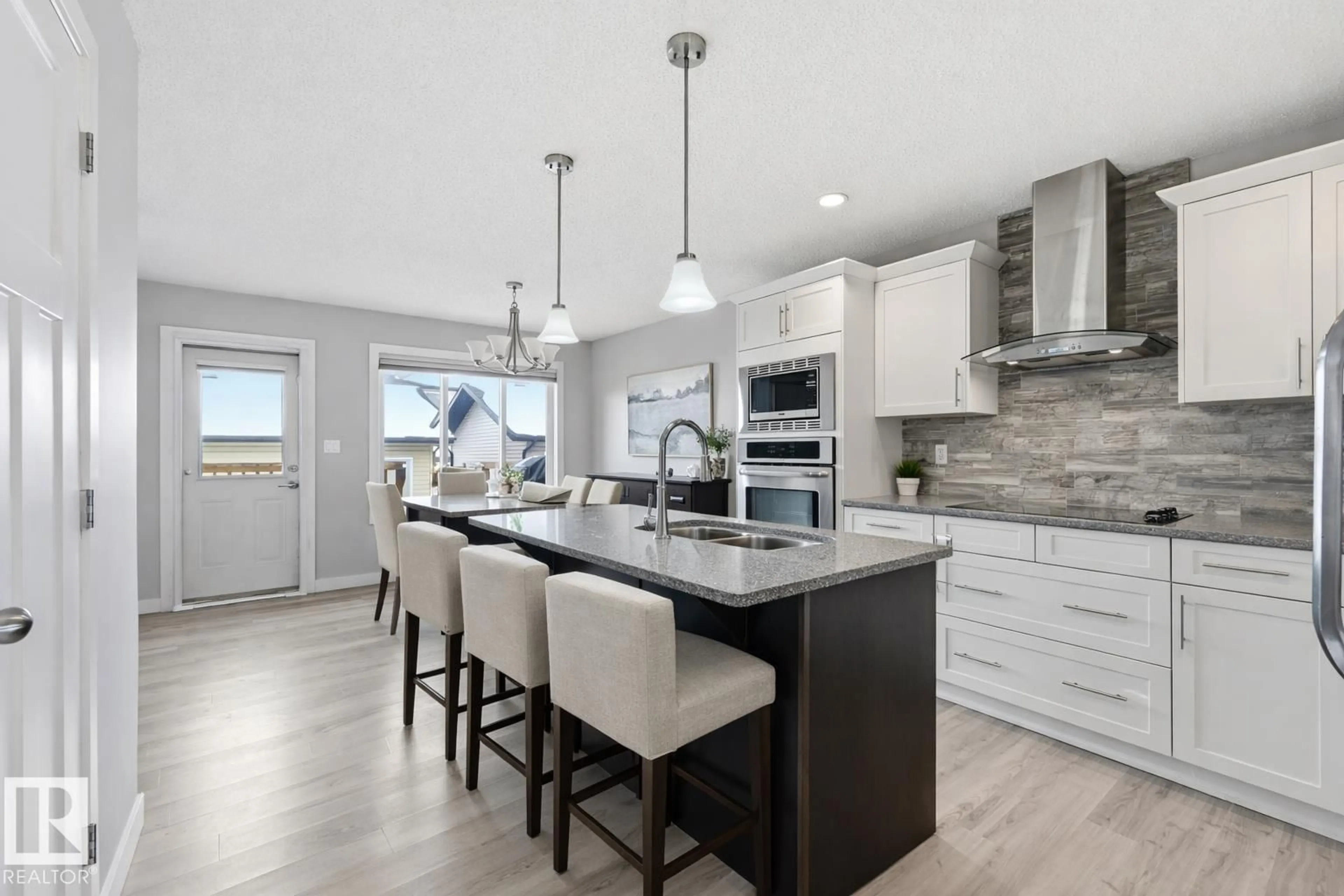 Open concept kitchen, ceramic/tile floor for 114 RICHMOND LI, Fort Saskatchewan Alberta T8L0S5