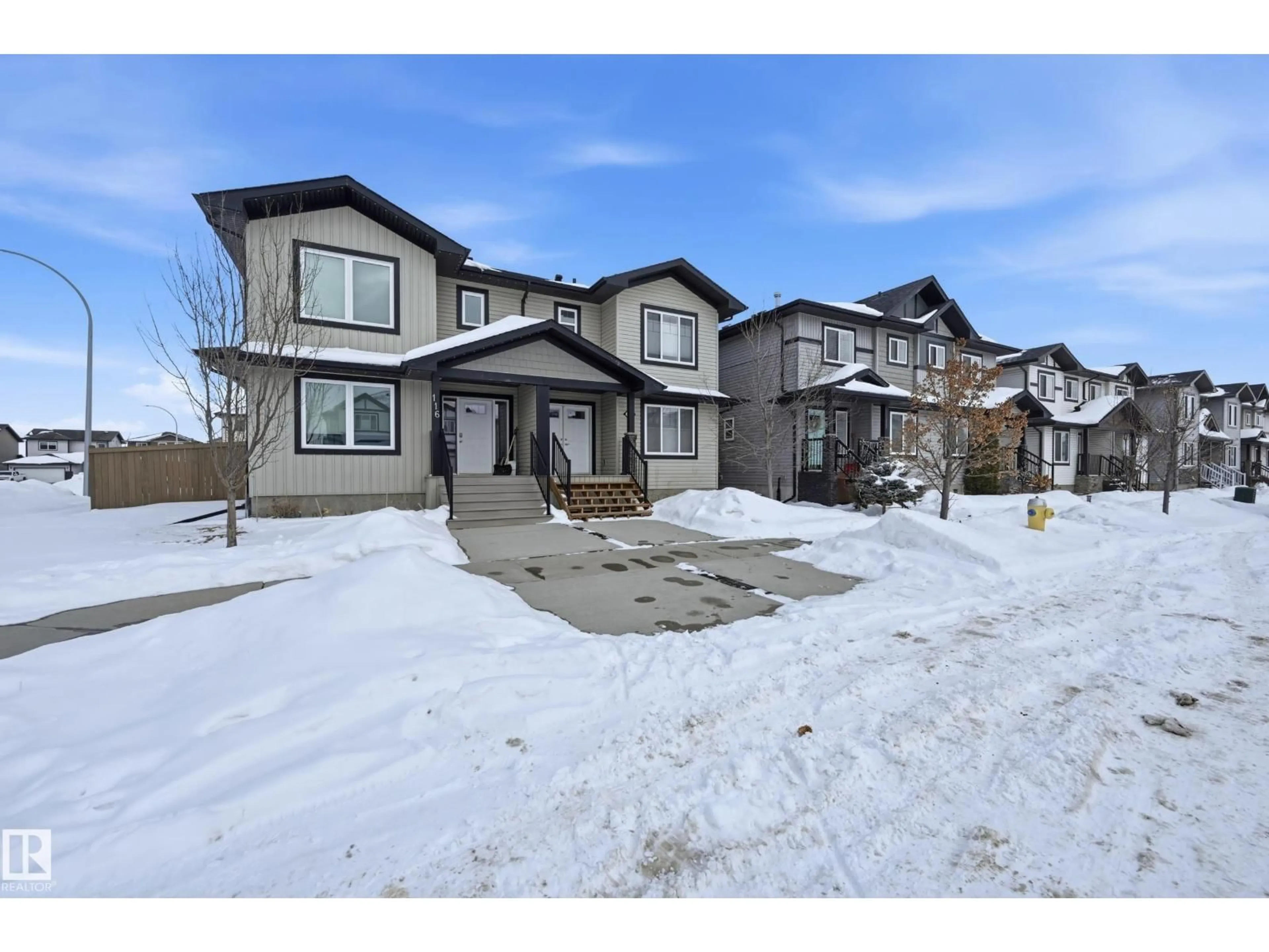 A pic from outside/outdoor area/front of a property/back of a property/a pic from drone, street for 114 RICHMOND LI, Fort Saskatchewan Alberta T8L0S5