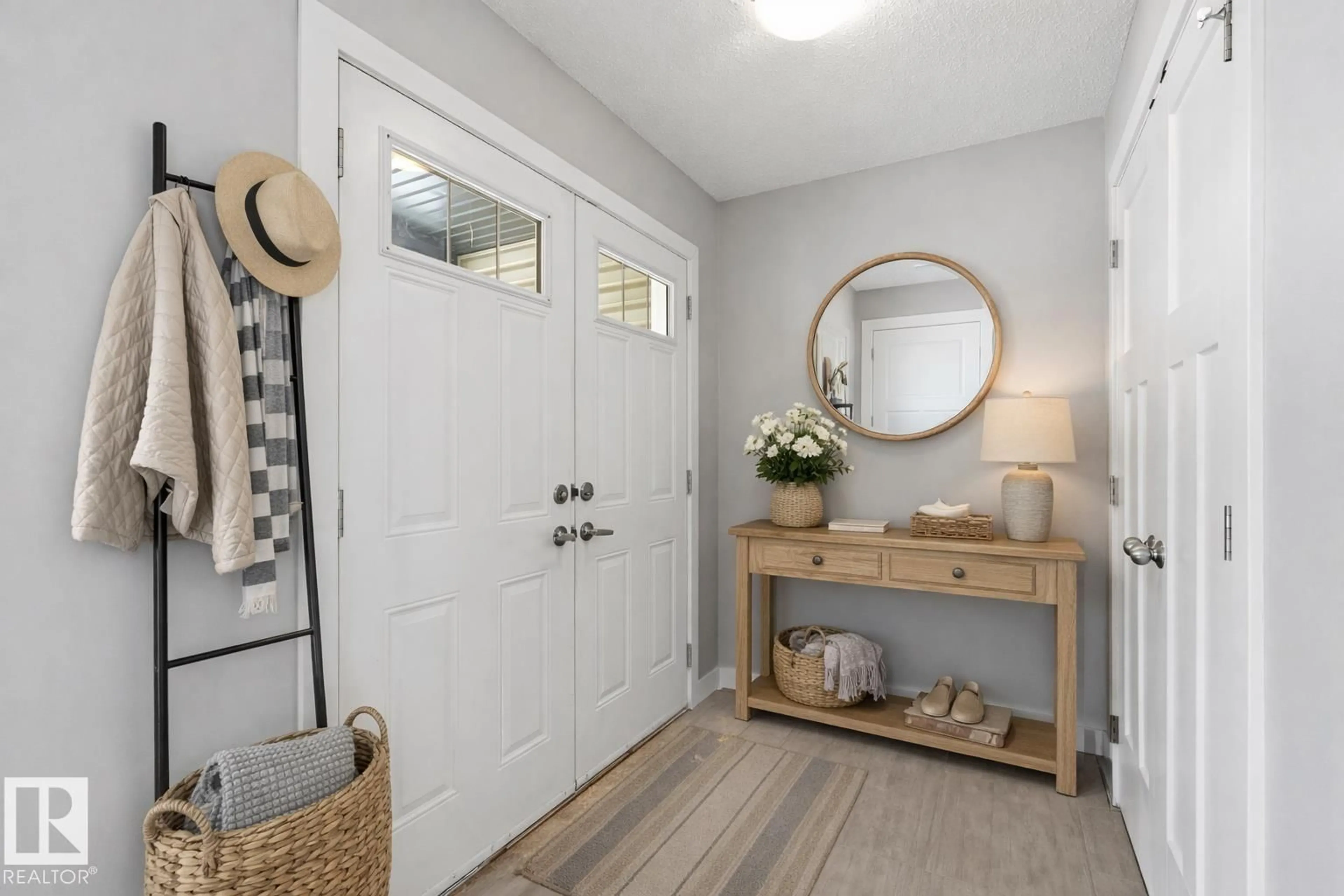 Indoor entryway for 114 RICHMOND LI, Fort Saskatchewan Alberta T8L0S5