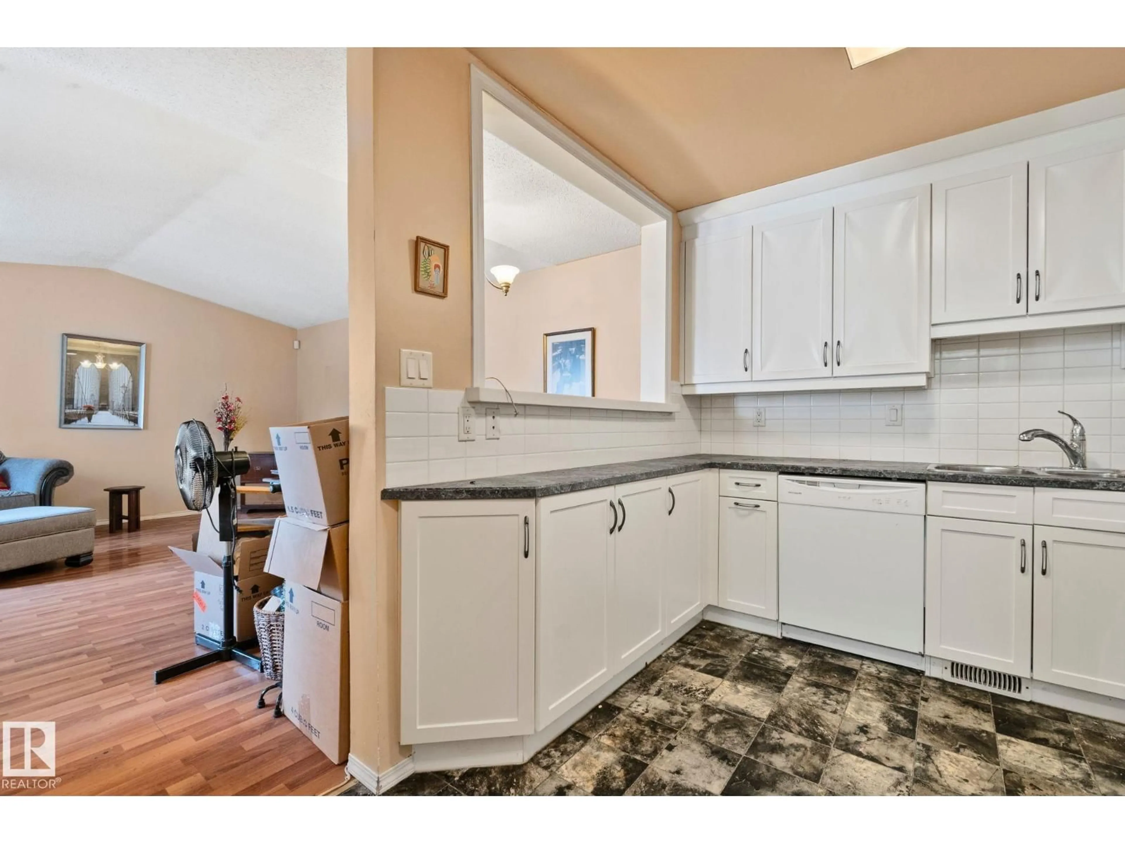 Unknown for NW - 313 WILLOW CO, Edmonton Alberta T5T2K7