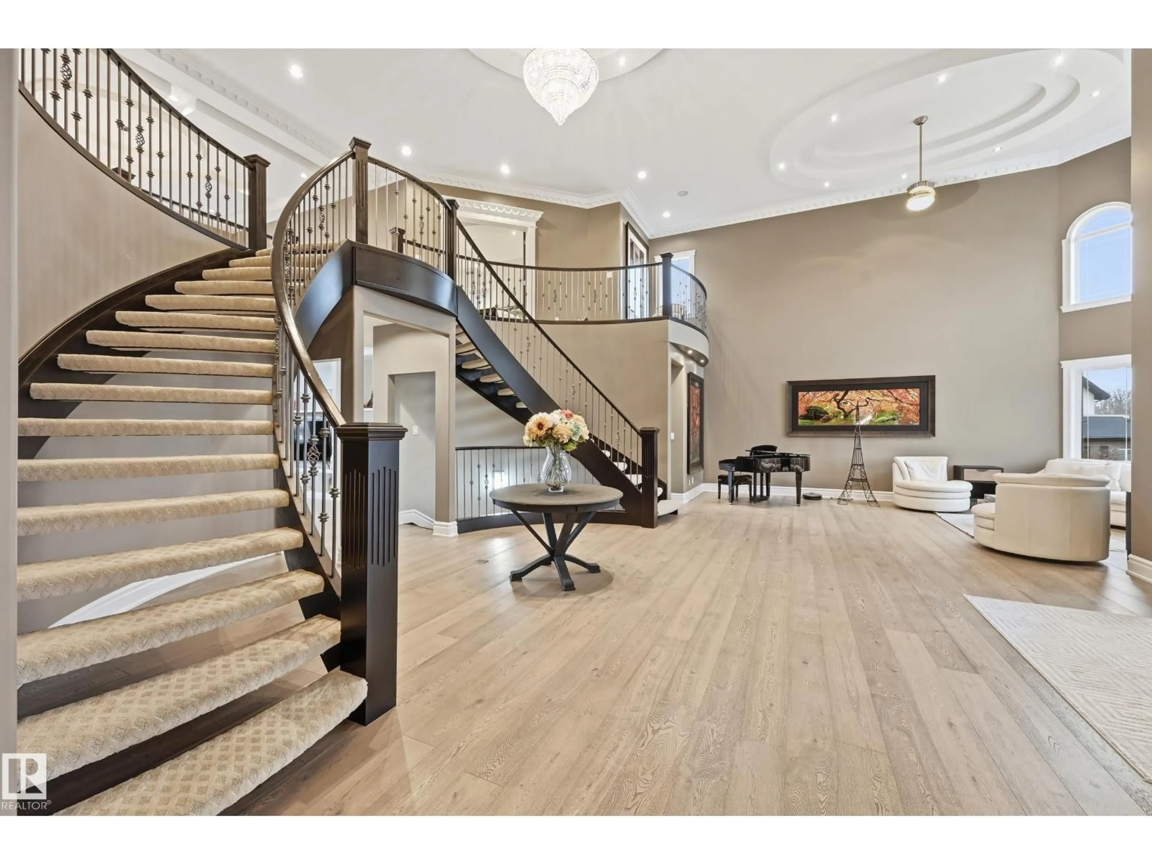 Indoor foyer for #410 - 23033 WYE RD, Rural Strathcona County Alberta T8B1H9