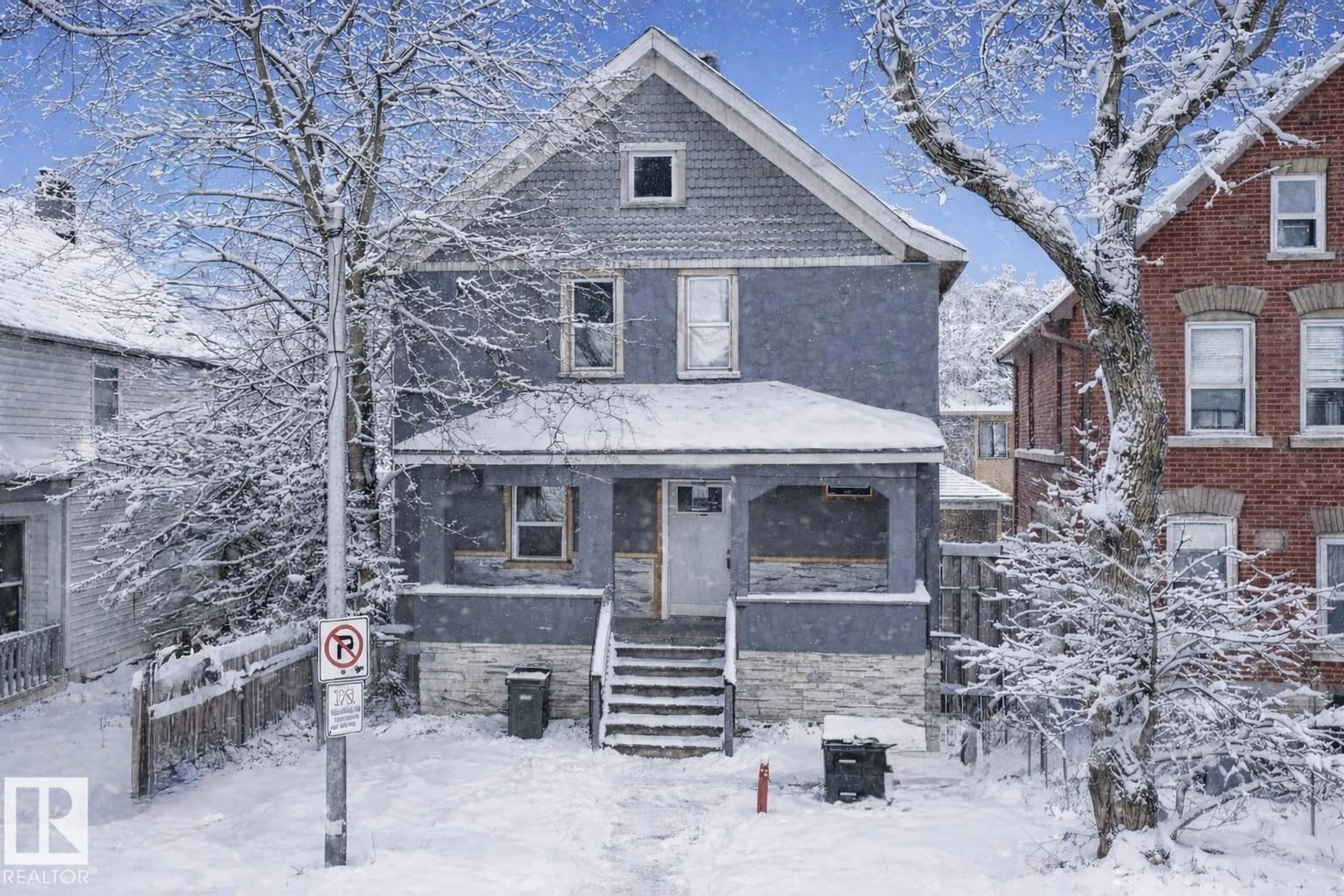 Unknown for 10730 92 ST, Edmonton Alberta T5H1V4