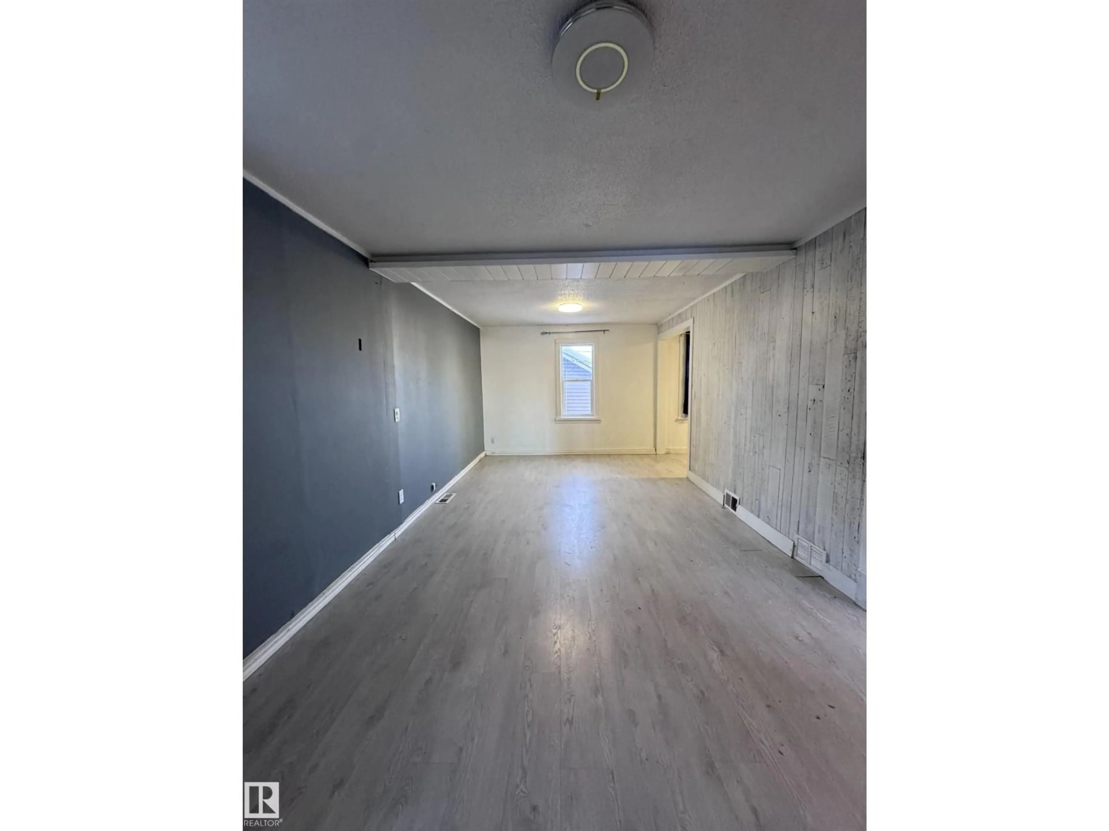 A pic of a room for 10730 92 ST, Edmonton Alberta T5H1V4