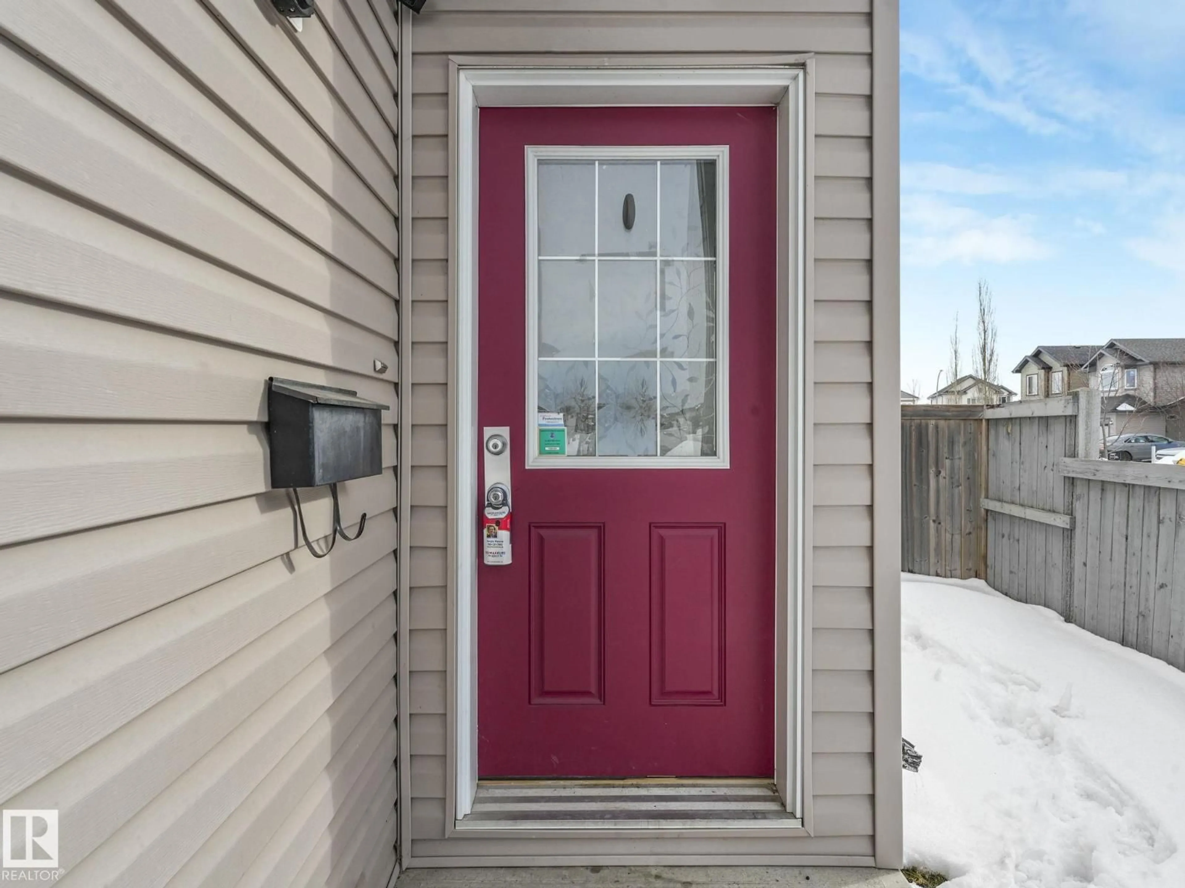 Indoor entryway for NW - 17903 85 ST, Edmonton Alberta T5Z0C1