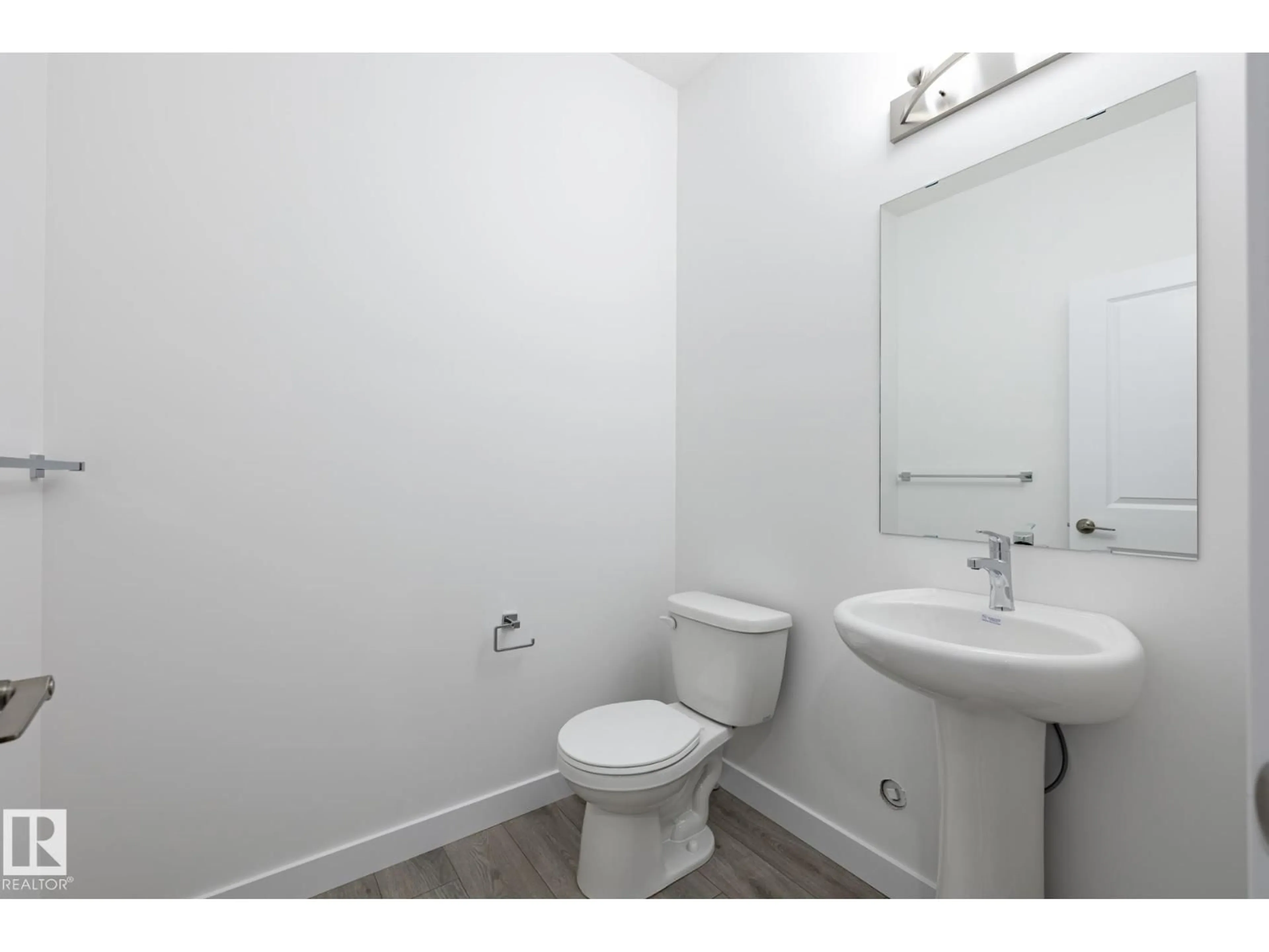 Standard bathroom, unknown for NW - 1968 210 ST, Edmonton Alberta T6M3H7