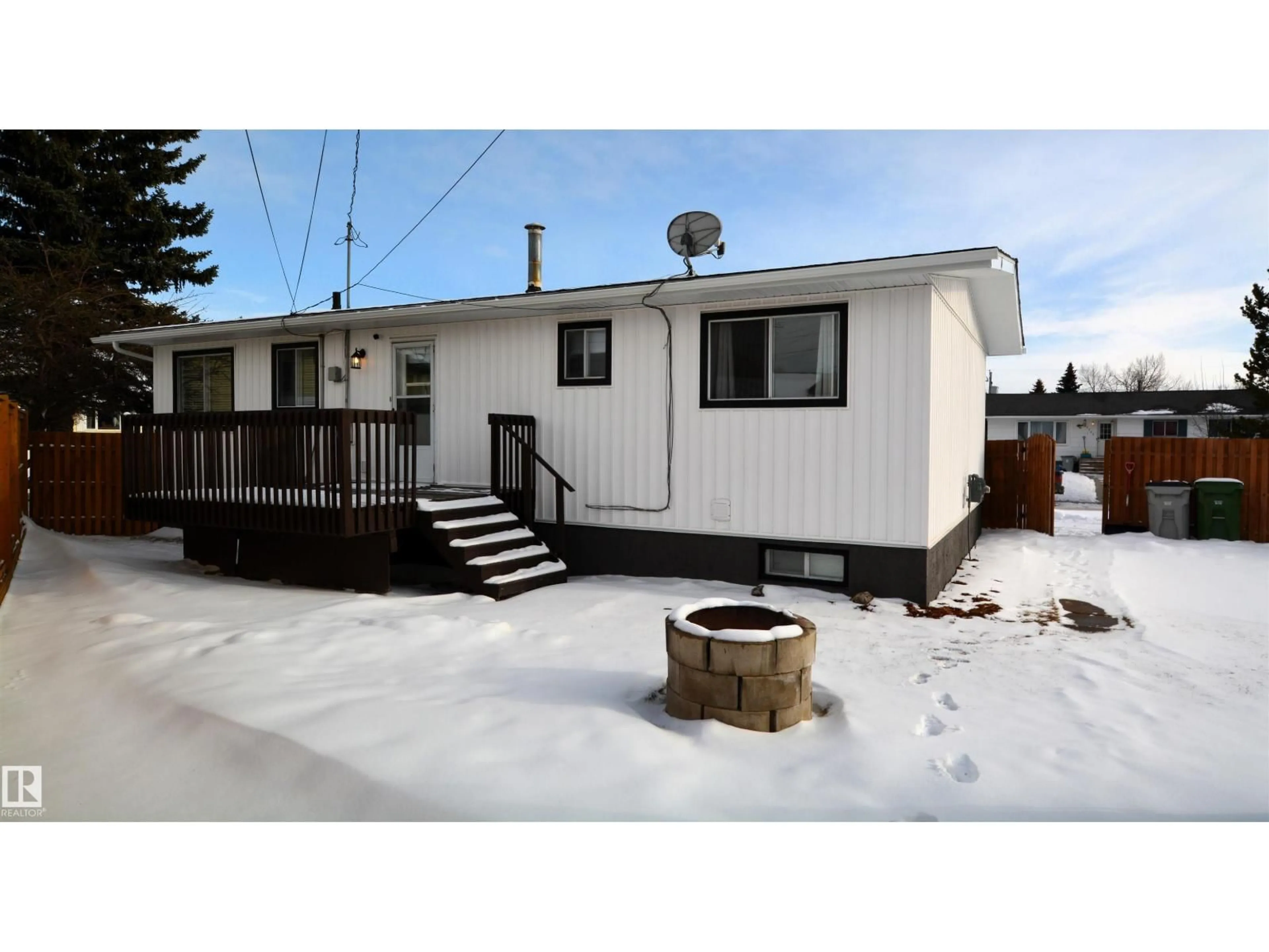 Unknown for 1102 55 ST, Edson Alberta T7E1J7