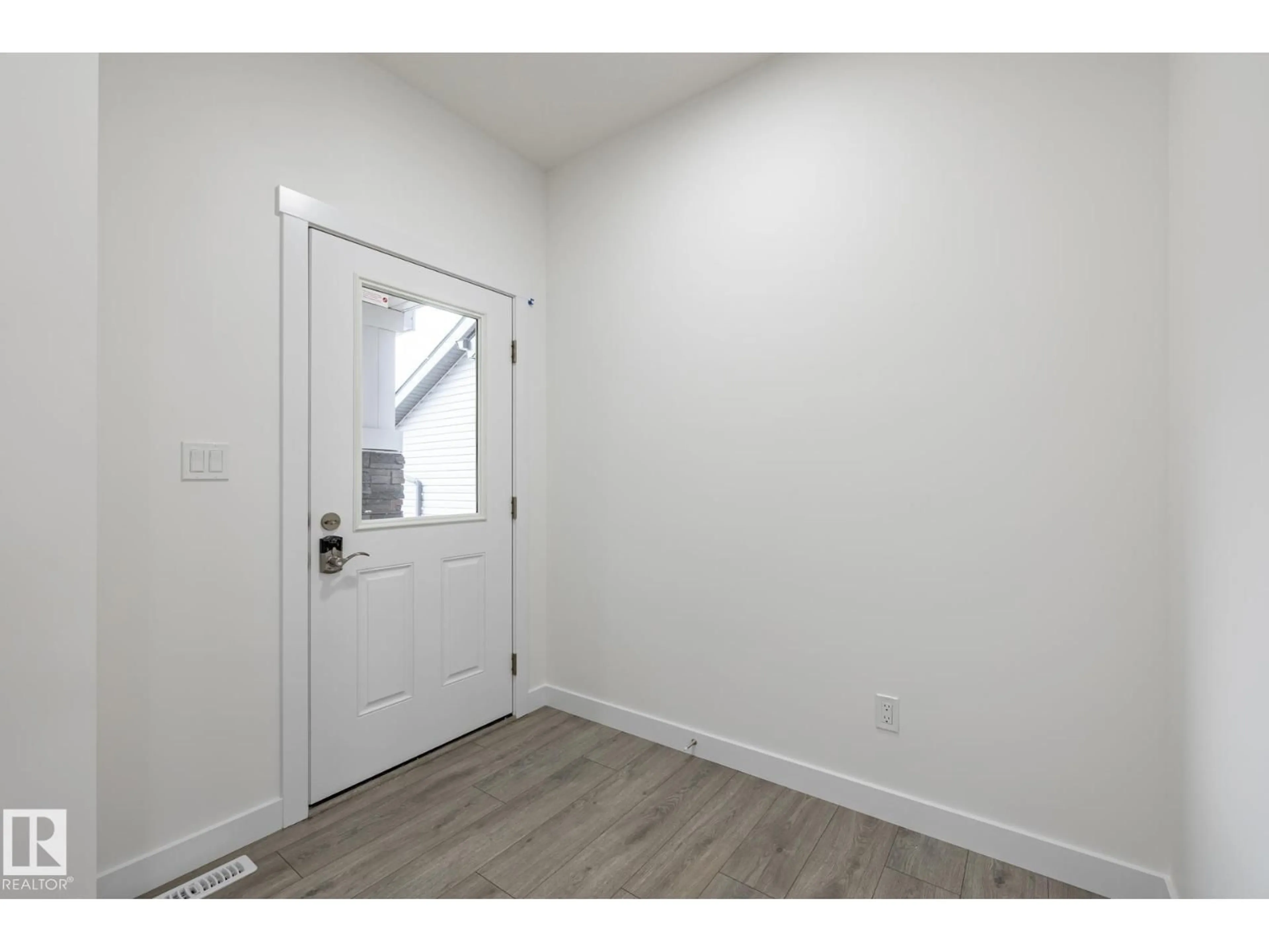 Unknown for NW - 1960 210 ST, Edmonton Alberta T6M3H7