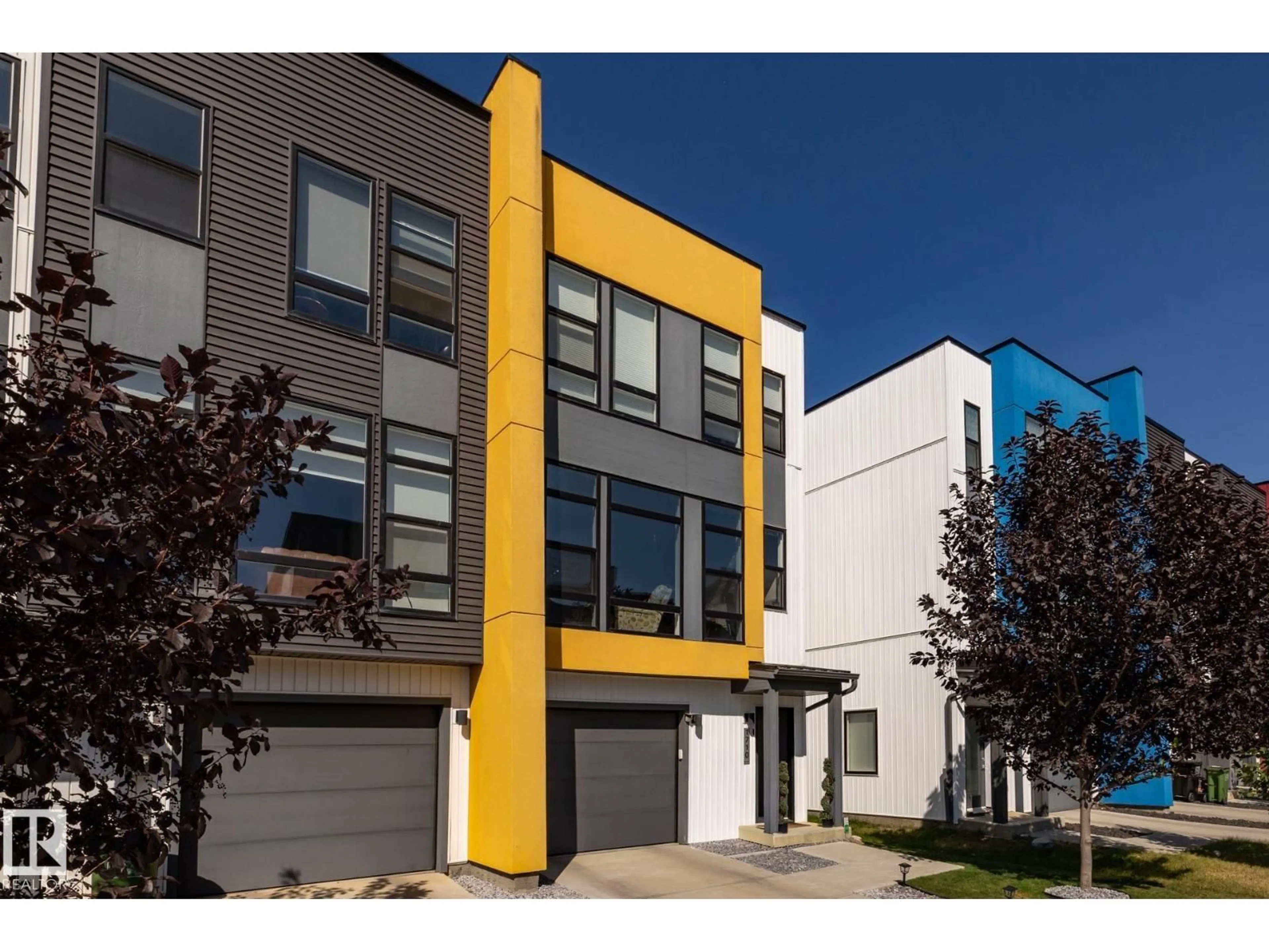 Home with vinyl exterior material, street for 1710 KEENE CRESCENT, Edmonton Alberta T6W3W3