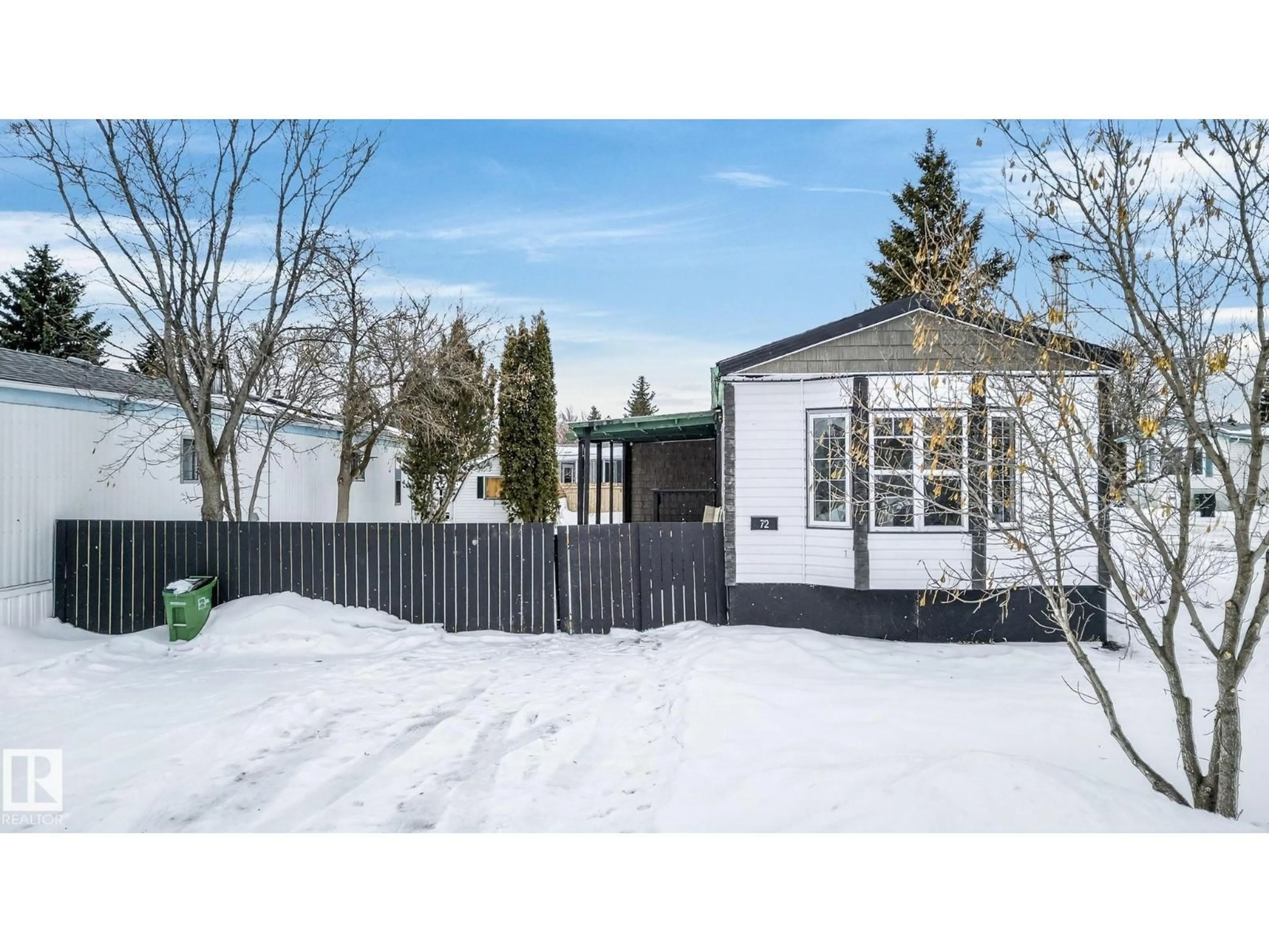 Shed for 72 EVERGREEN PA, Edmonton Alberta T5Y4M2