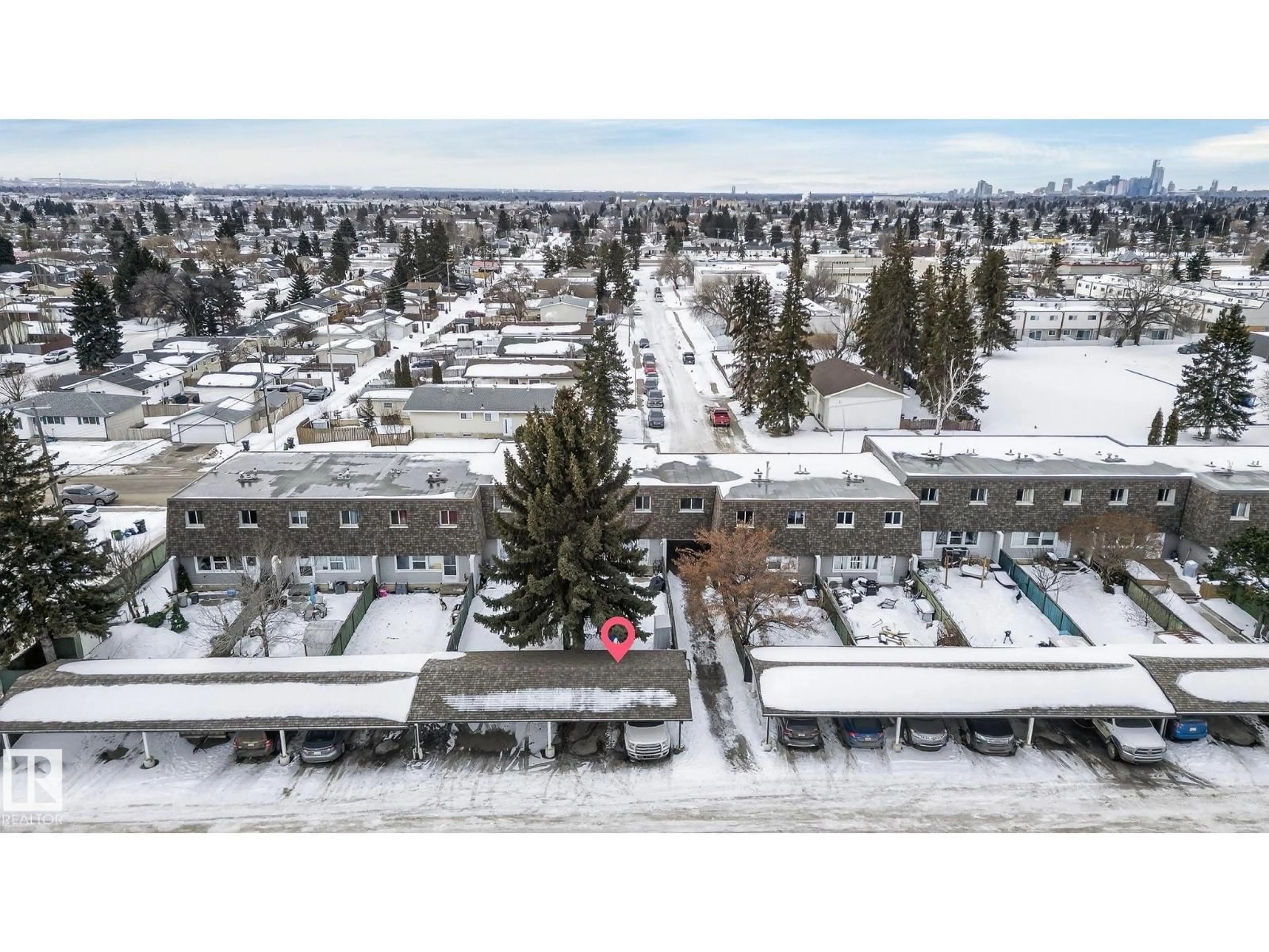 A pic from outside/outdoor area/front of a property/back of a property/a pic from drone, unknown for 105 VILLAGE ON THE GREEN GR NW, Edmonton Alberta T5A1H2