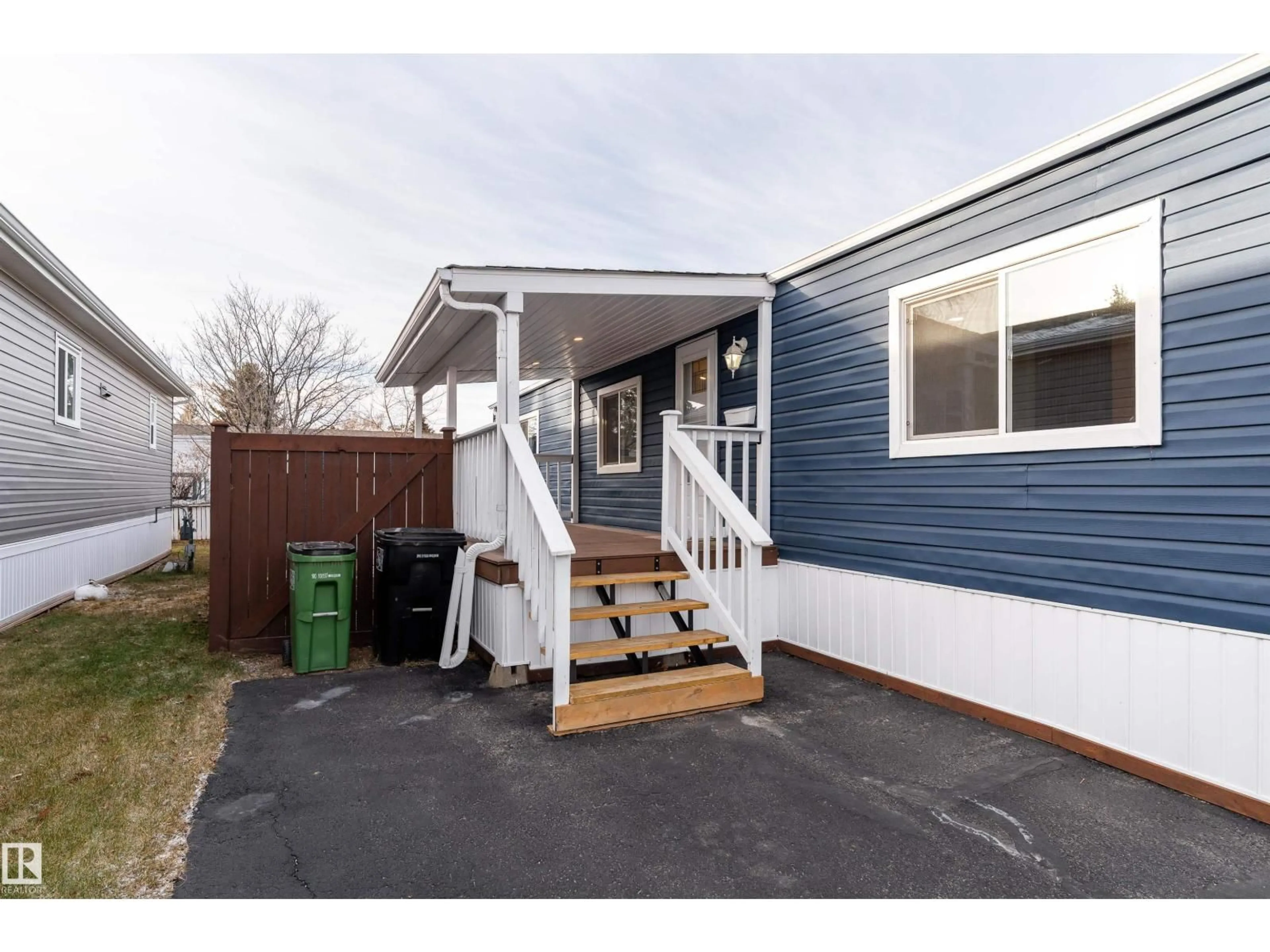 Home with vinyl exterior material, street for NW - 2001 WEST VIEW GR, Edmonton Alberta T5S1T6