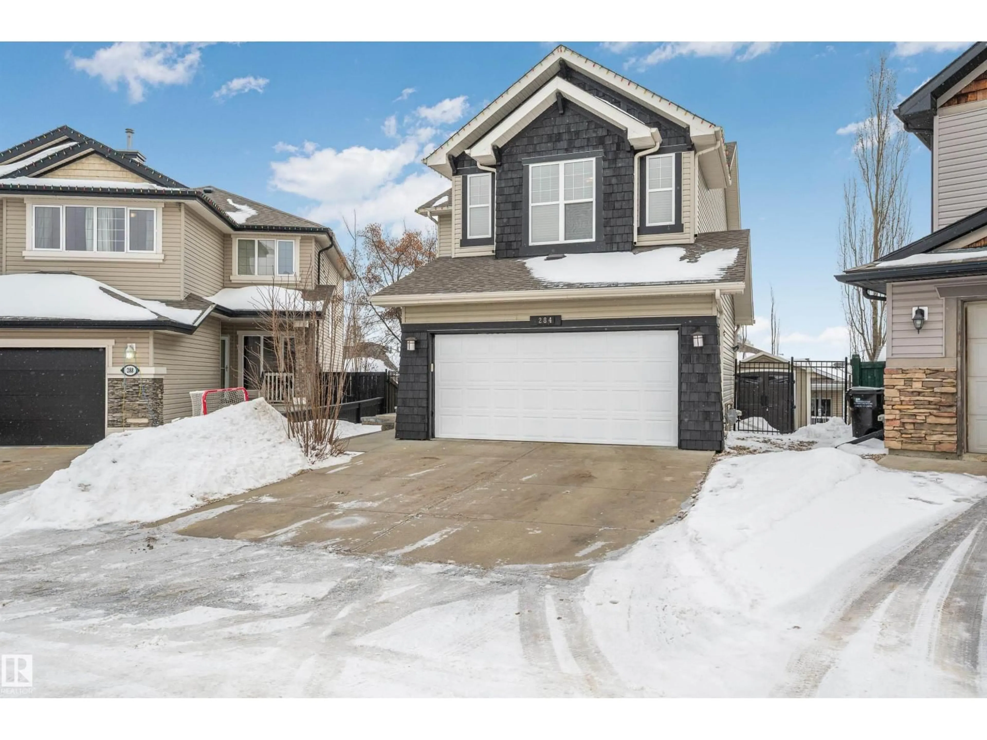 Home with vinyl exterior material, street for 284 CORNWALL RD, Sherwood Park Alberta T8H2S9