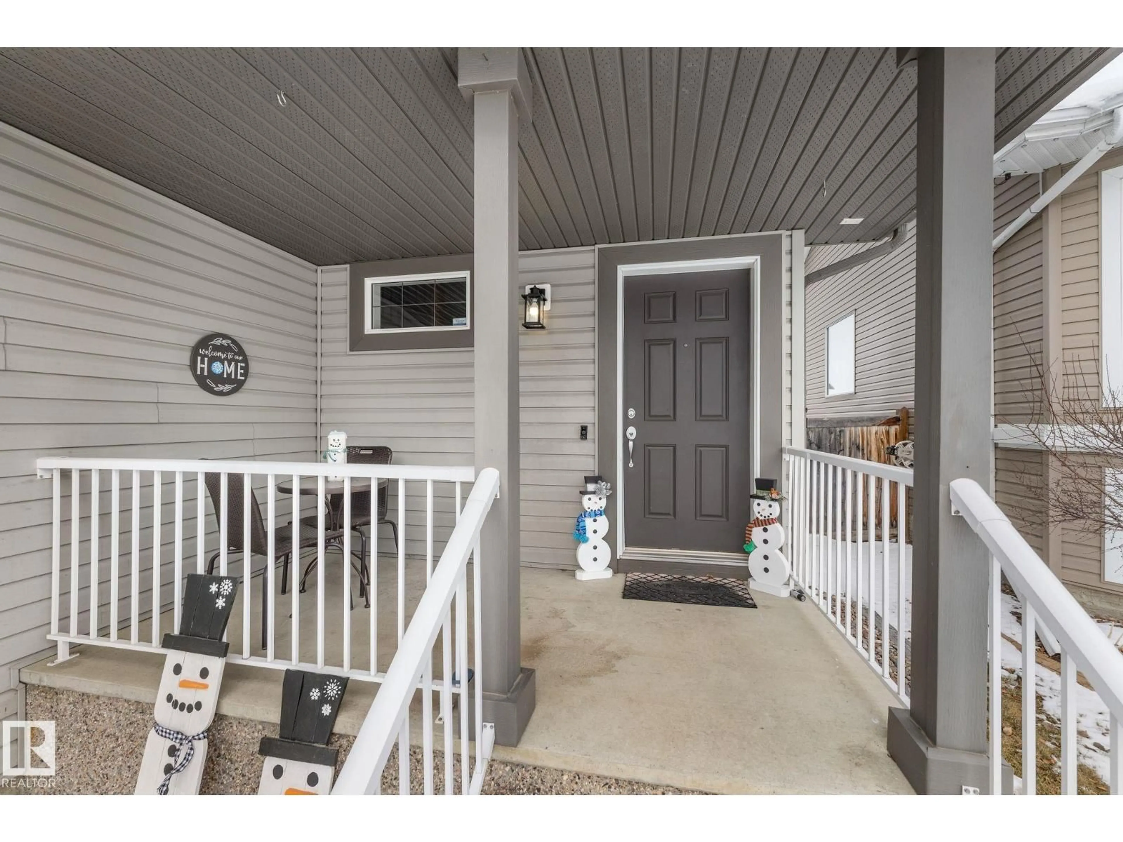 Indoor entryway for 61 WEDGEWOOD CR, Fort Saskatchewan Alberta T8L4S3