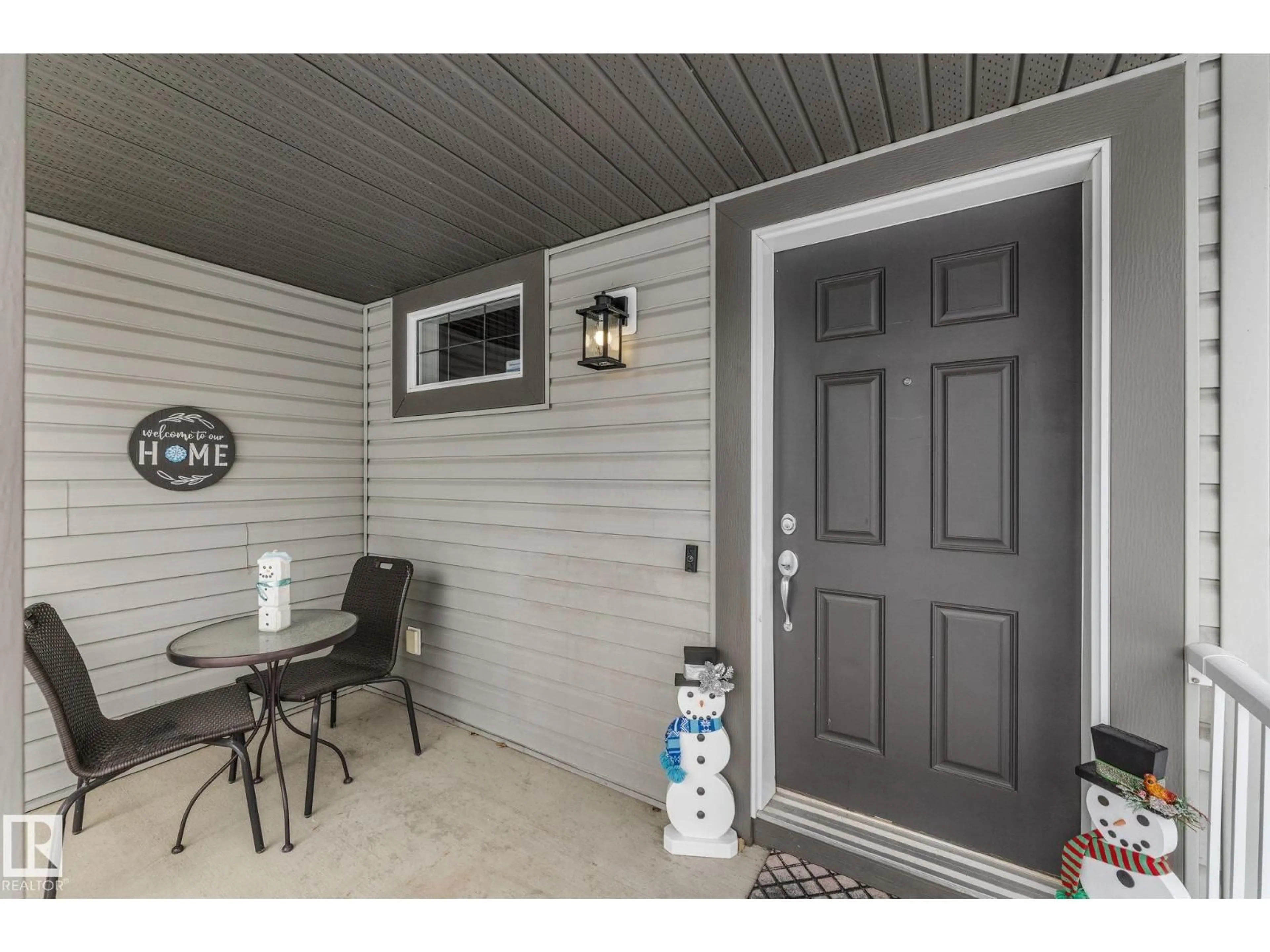 Indoor entryway for 61 WEDGEWOOD CR, Fort Saskatchewan Alberta T8L4S3