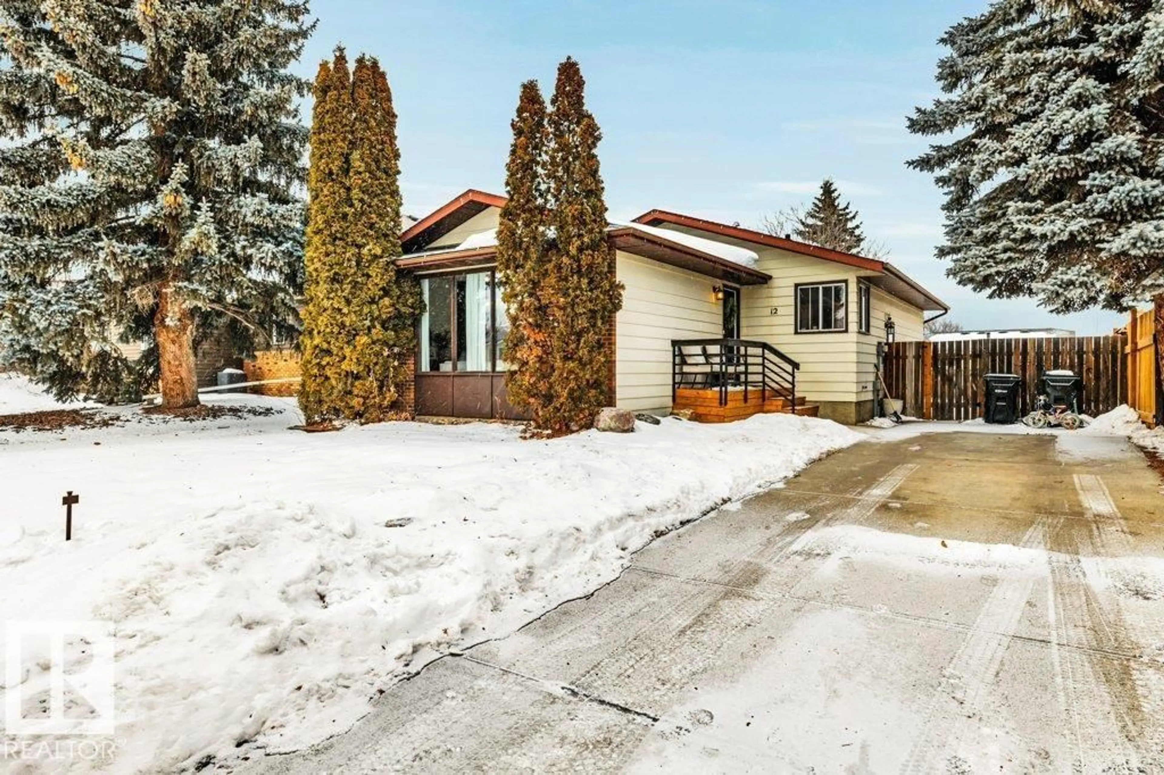 Home with vinyl exterior material, street for 12 WESTERLAND PL, Spruce Grove Alberta T7X1S9