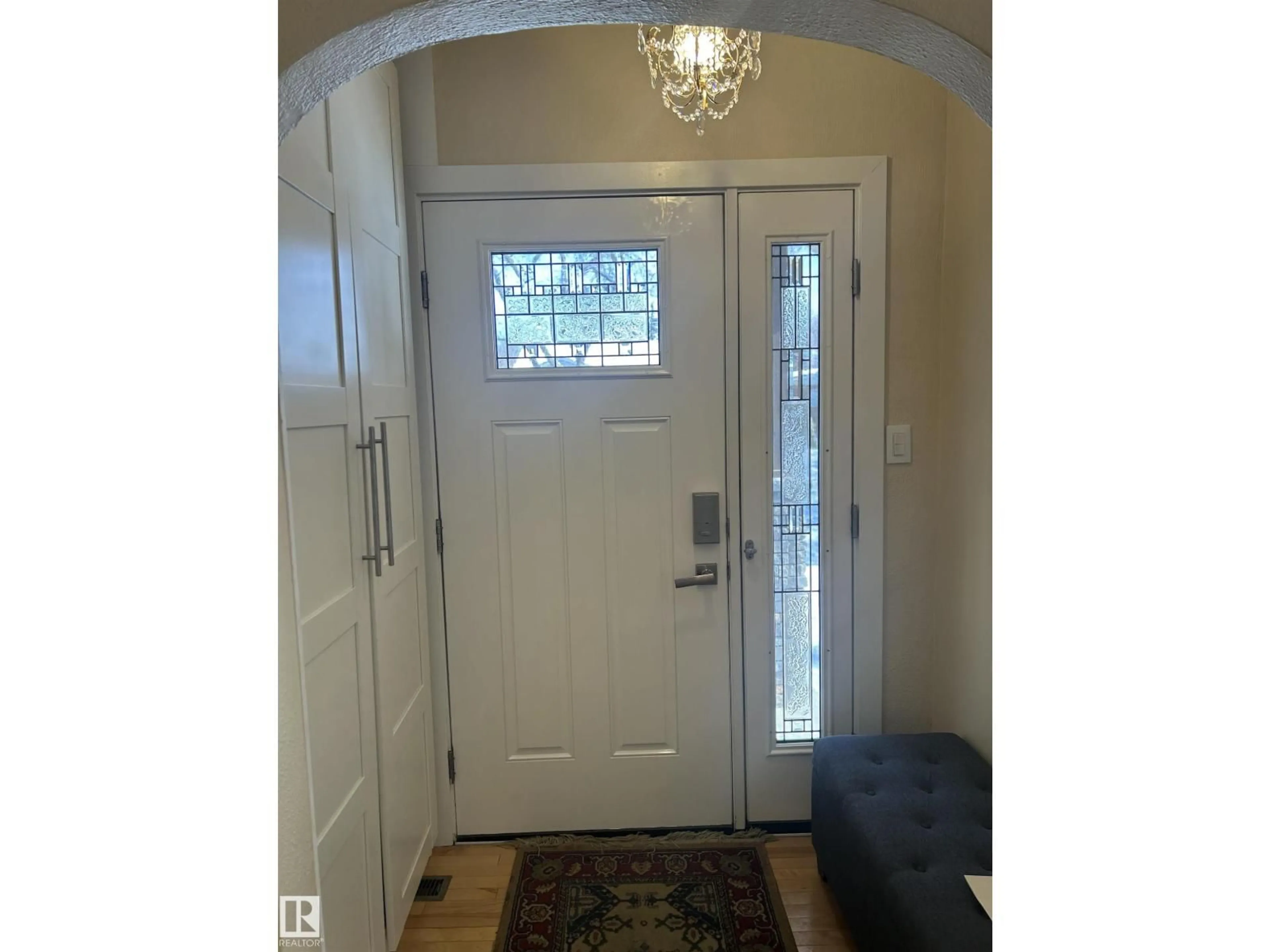 Indoor entryway for NW - 12338 91 ST, Edmonton Alberta T5B4C5