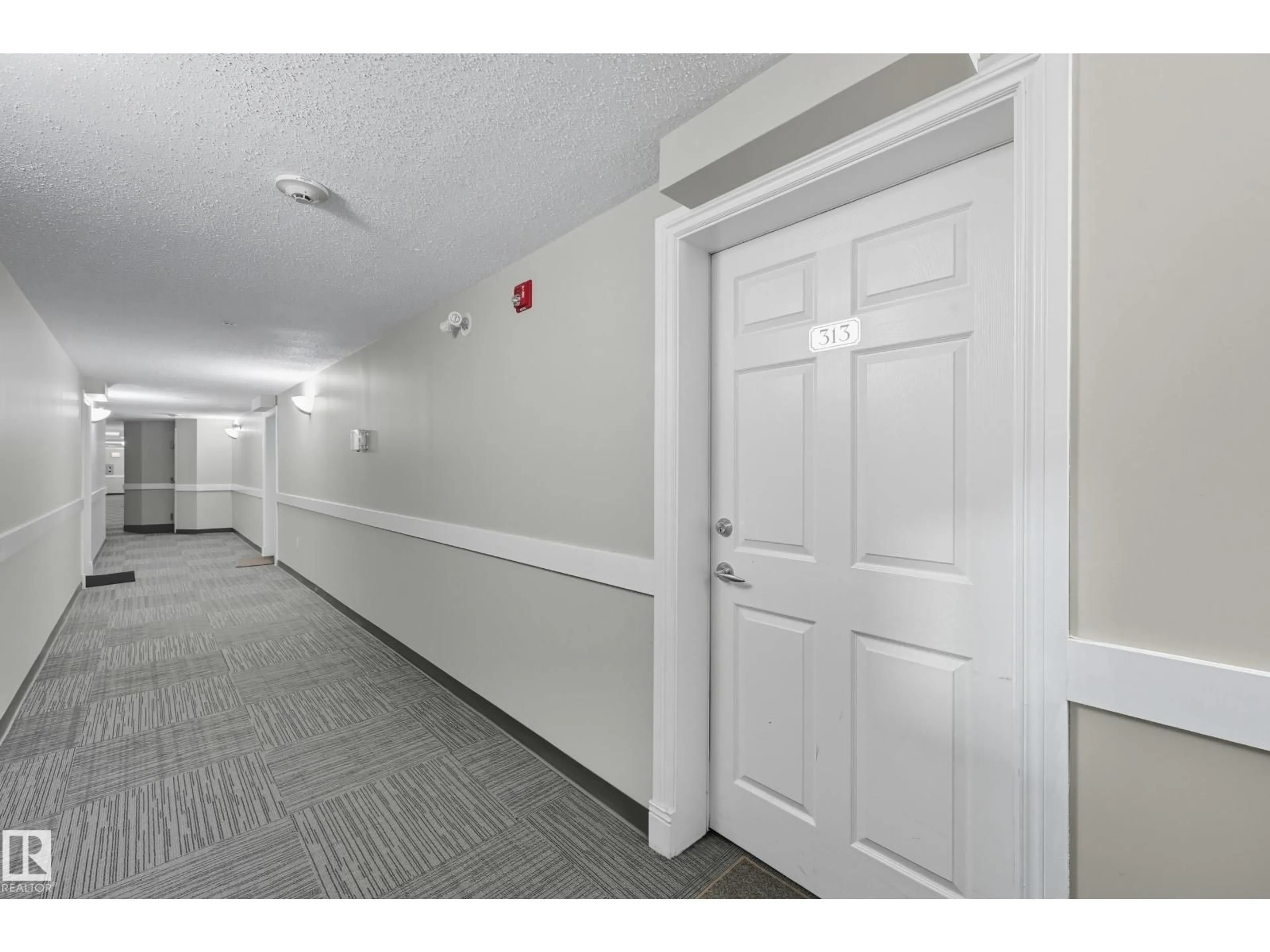 Indoor foyer for 6925 - 313 199 ST, Edmonton Alberta T5T3X8