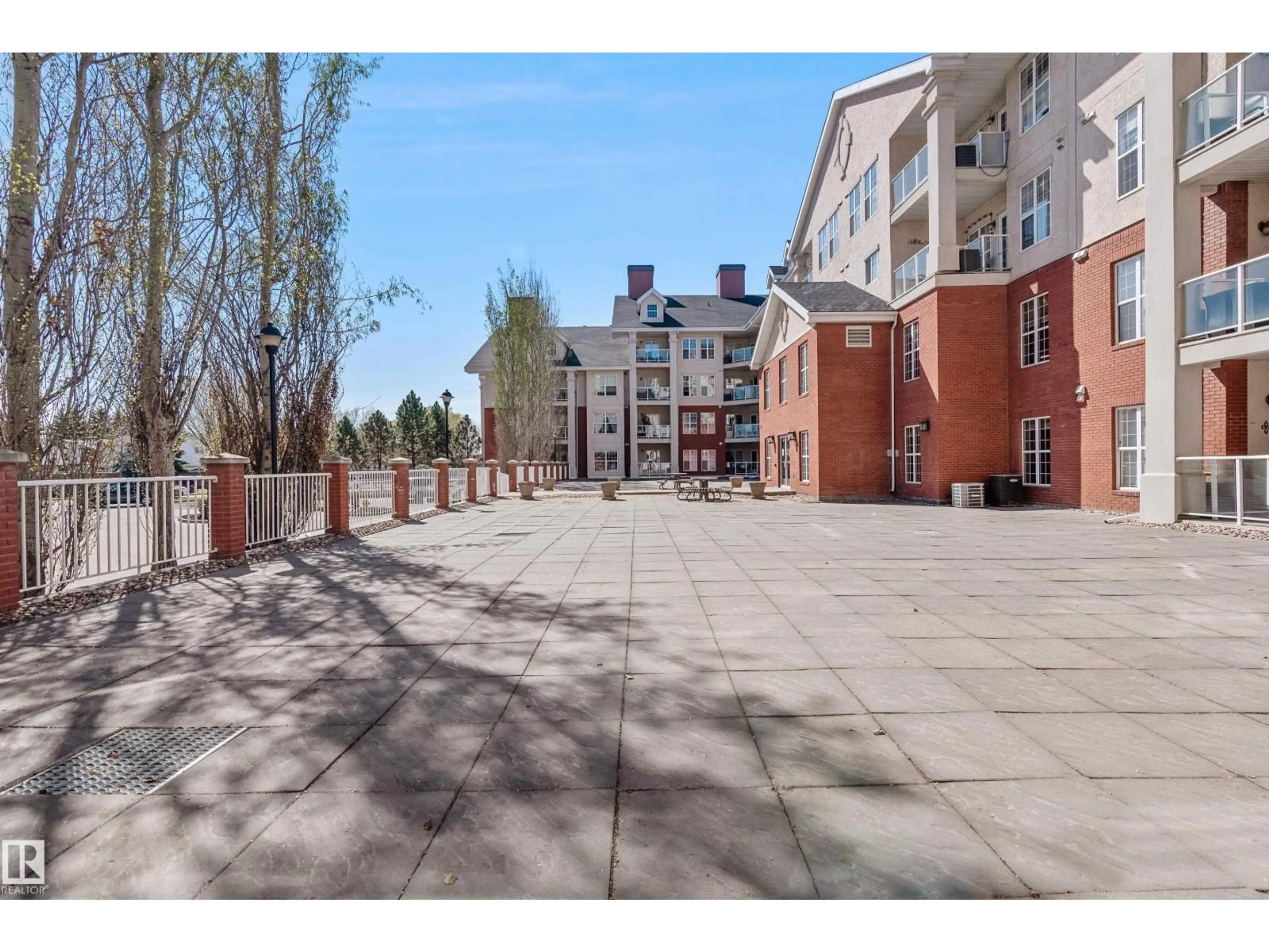 Patio, street for 45 - 227 INGLEWOOD DR, St. Albert Alberta T8N0B6