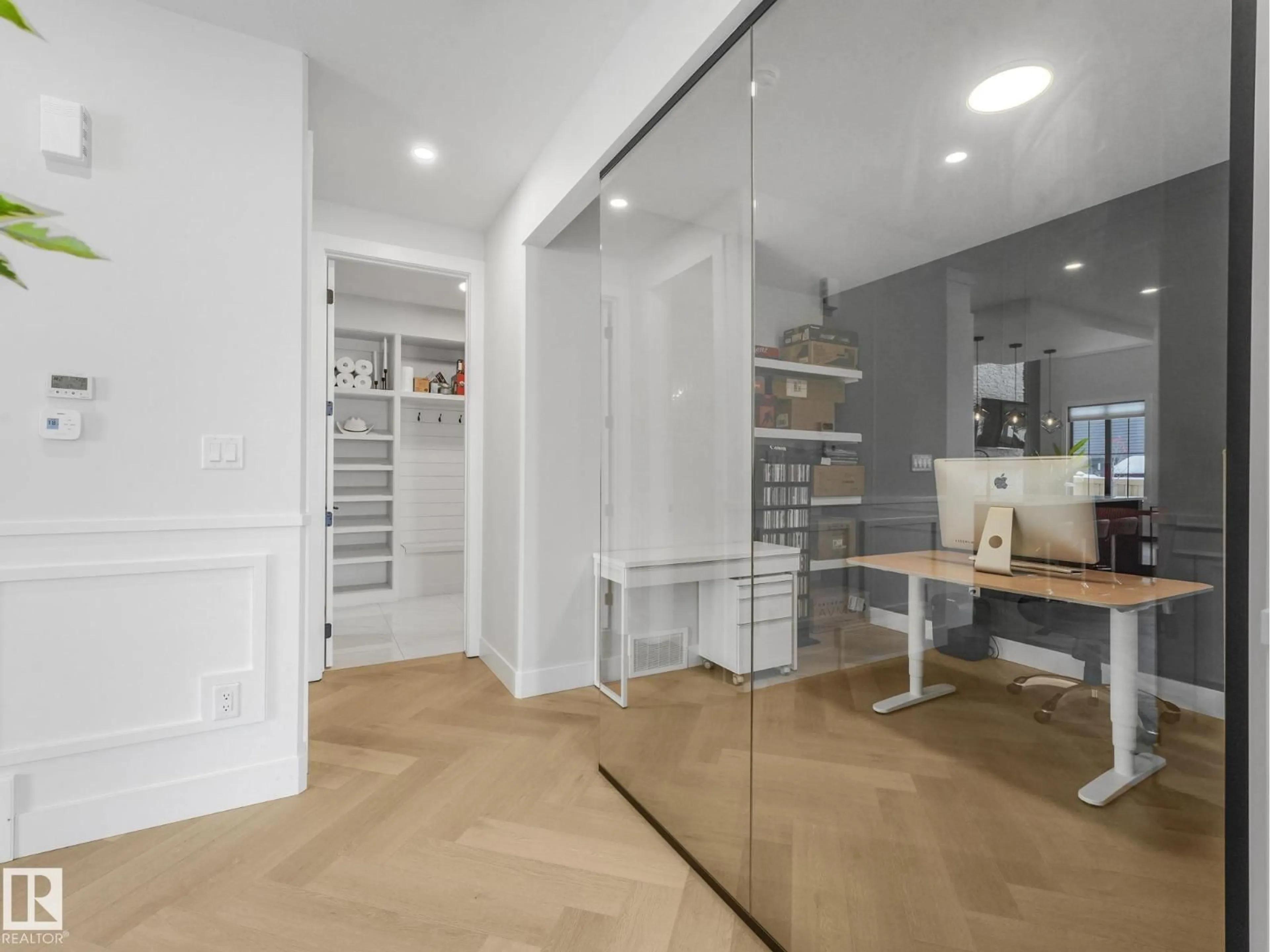 Indoor foyer for 41 CANNES CV, St. Albert Alberta T8T2C6