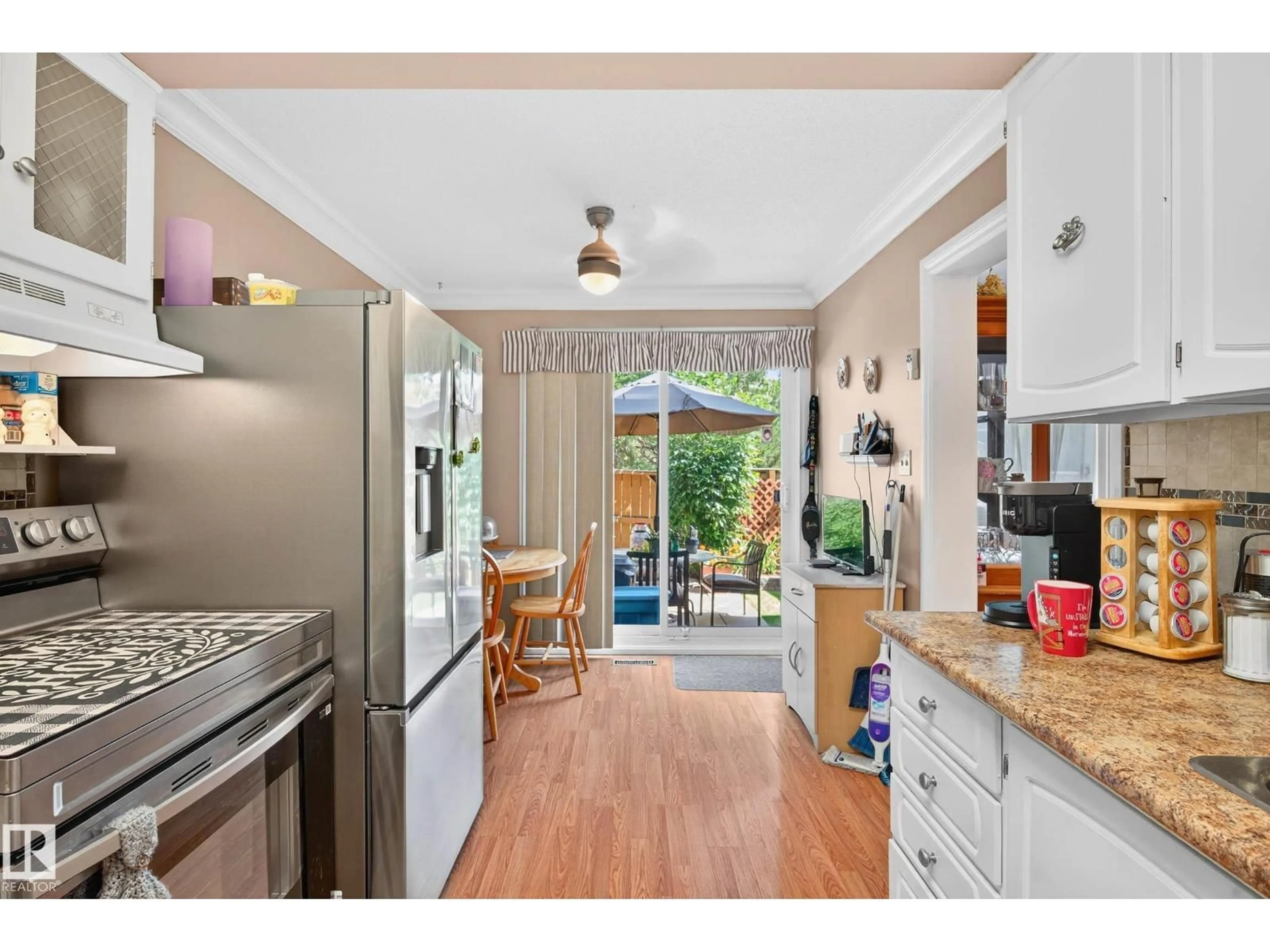 Open concept kitchen, unknown for 148 GREAT OA, Sherwood Park Alberta T8A0V8