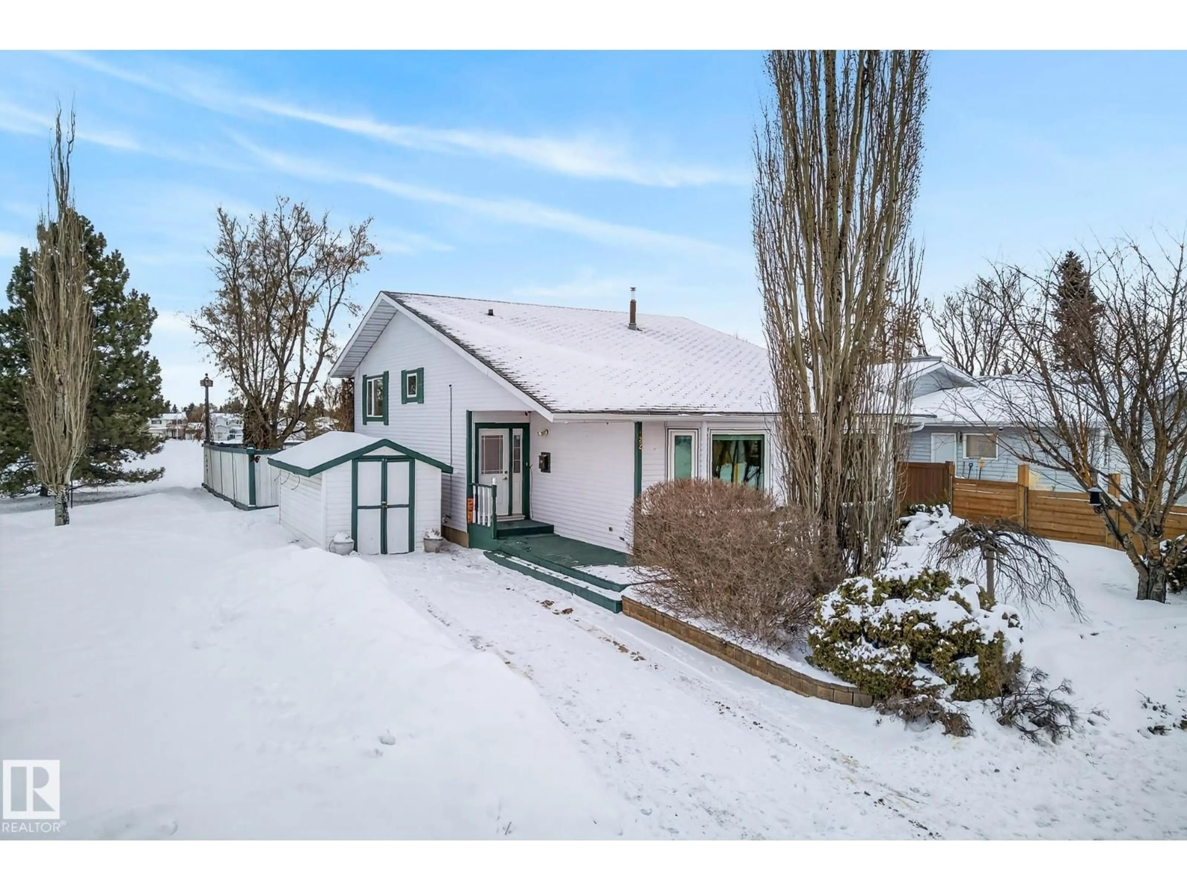 A pic from outside/outdoor area/front of a property/back of a property/a pic from drone, street for NW - 8223 189A ST, Edmonton Alberta T5T4Z7