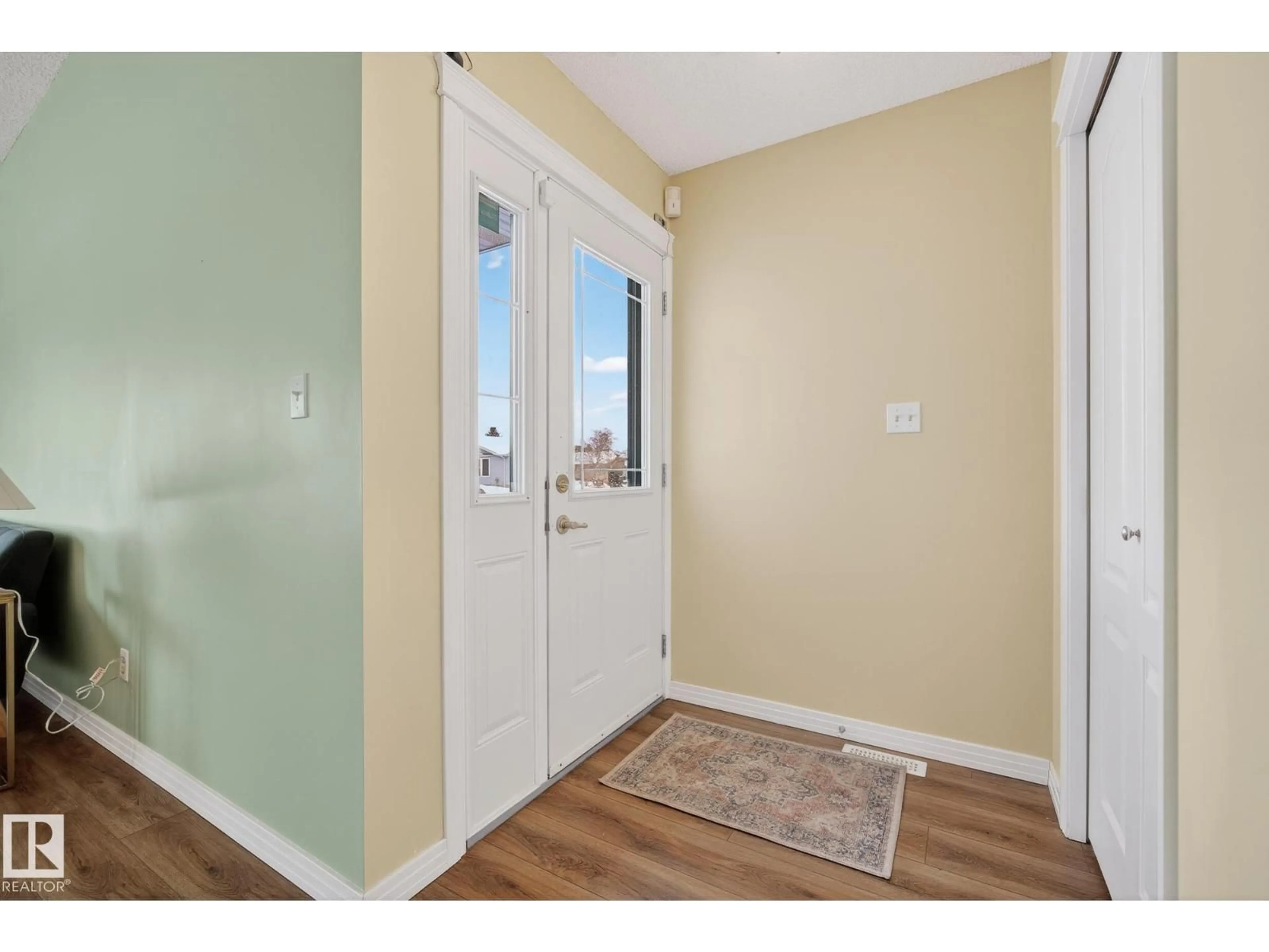 Indoor entryway for NW - 8223 189A ST, Edmonton Alberta T5T4Z7