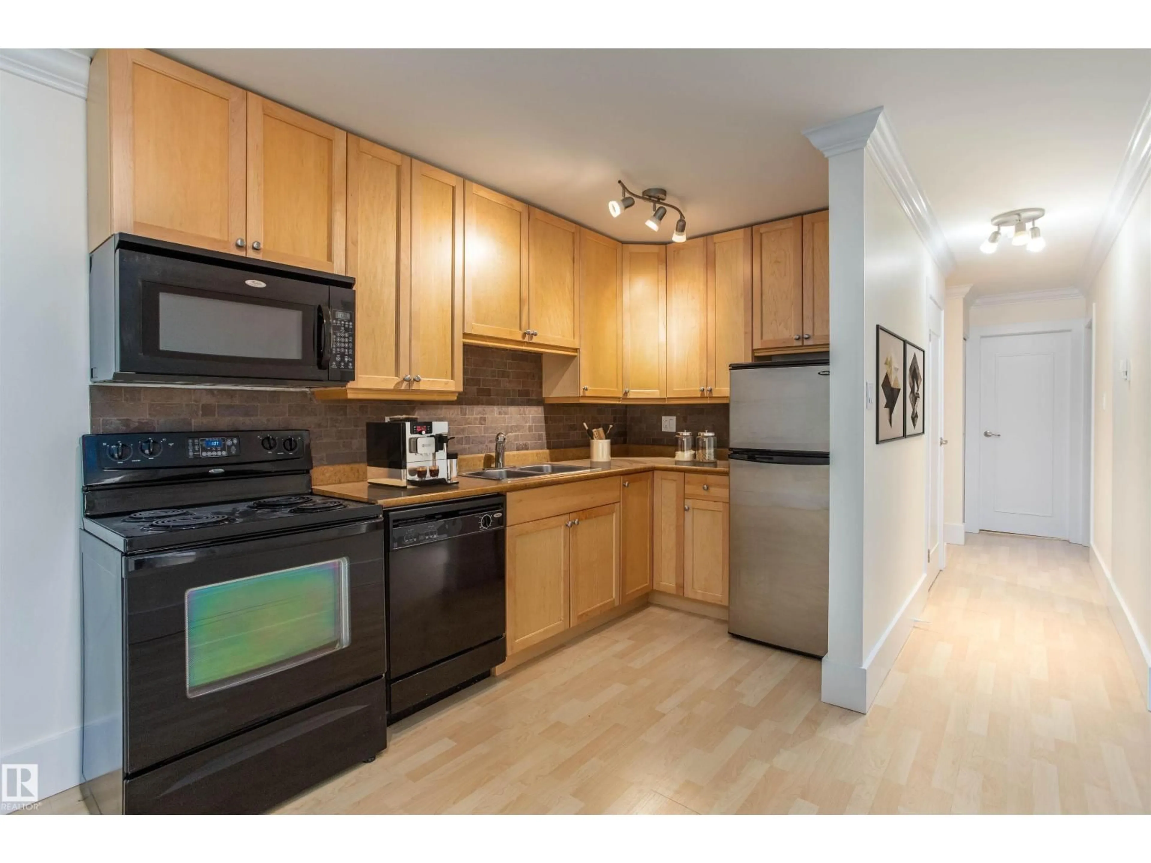 Standard kitchen, wood/laminate floor for #203 - 11916 104 ST, Edmonton Alberta T5G2L2