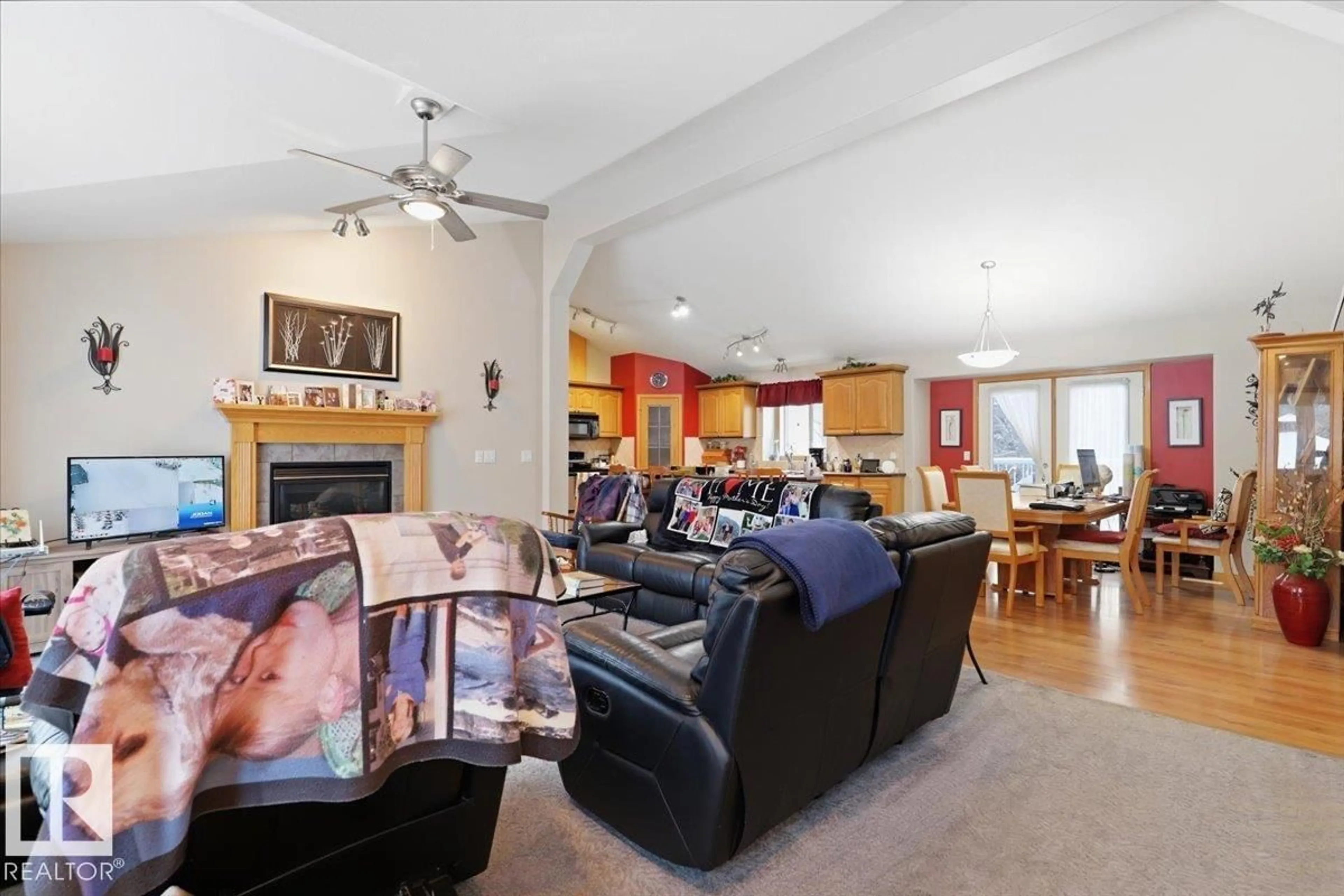 Living room with furniture, unknown for 5004 60 AV, Rural Wetaskiwin County Alberta T0C2C0
