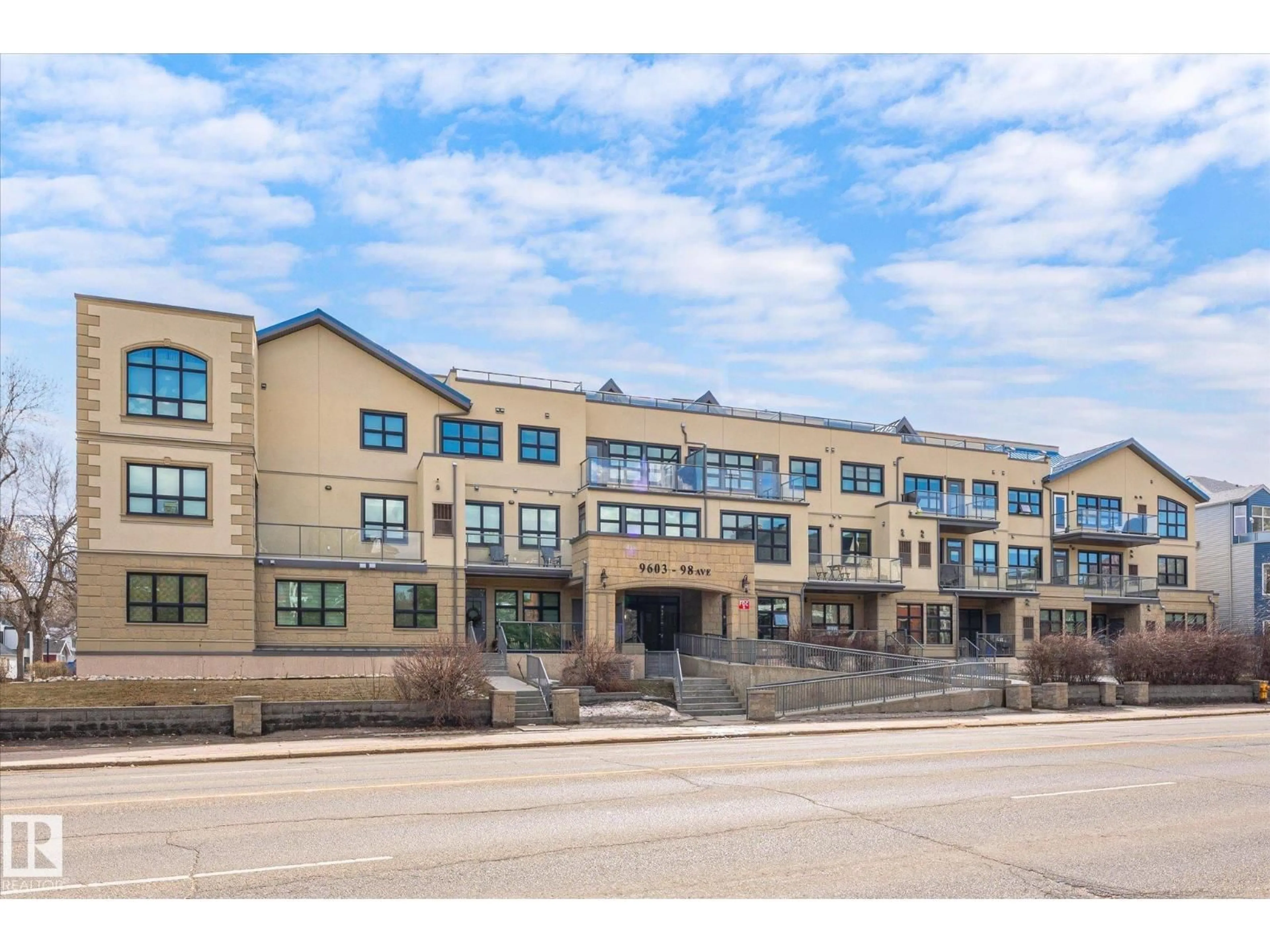 Unknown for #111 - 9603 98 AV, Edmonton Alberta T6T2E2