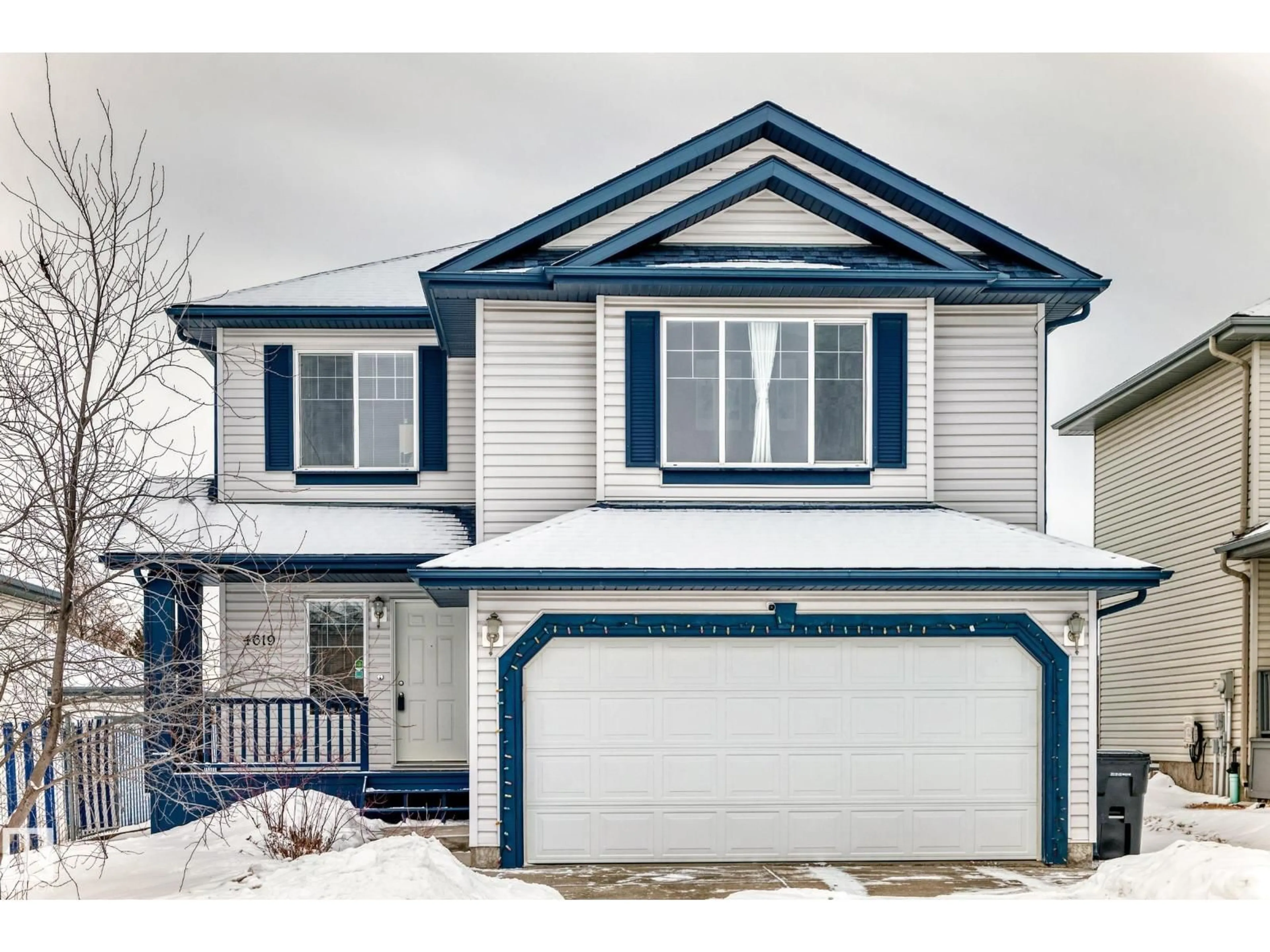 Home with vinyl exterior material, street for S NW - 4619 151 AV, Edmonton Alberta T5Y3A1