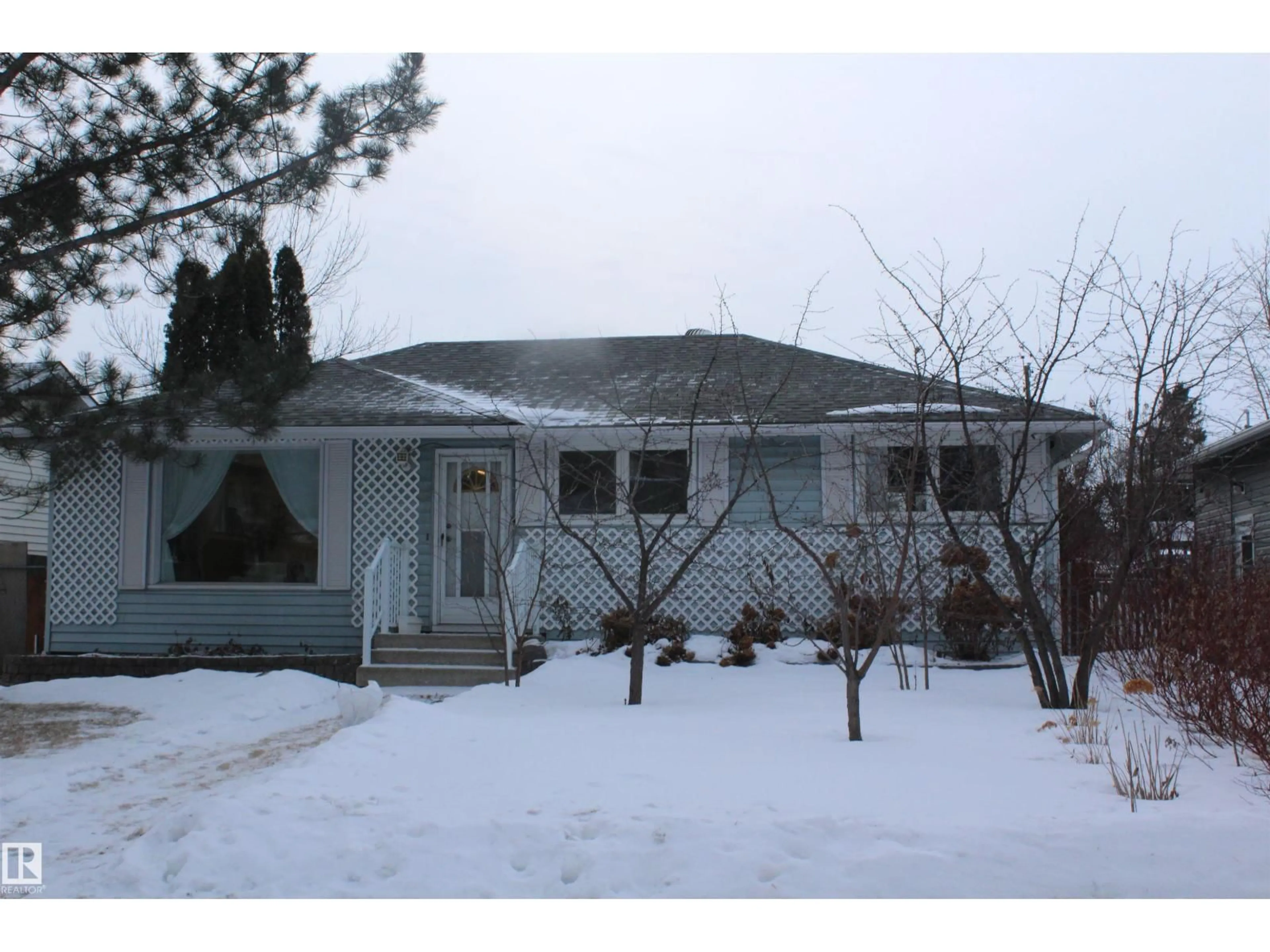 Home with vinyl exterior material, unknown for NW - 12432 134 ST, Edmonton Alberta T5L1V2