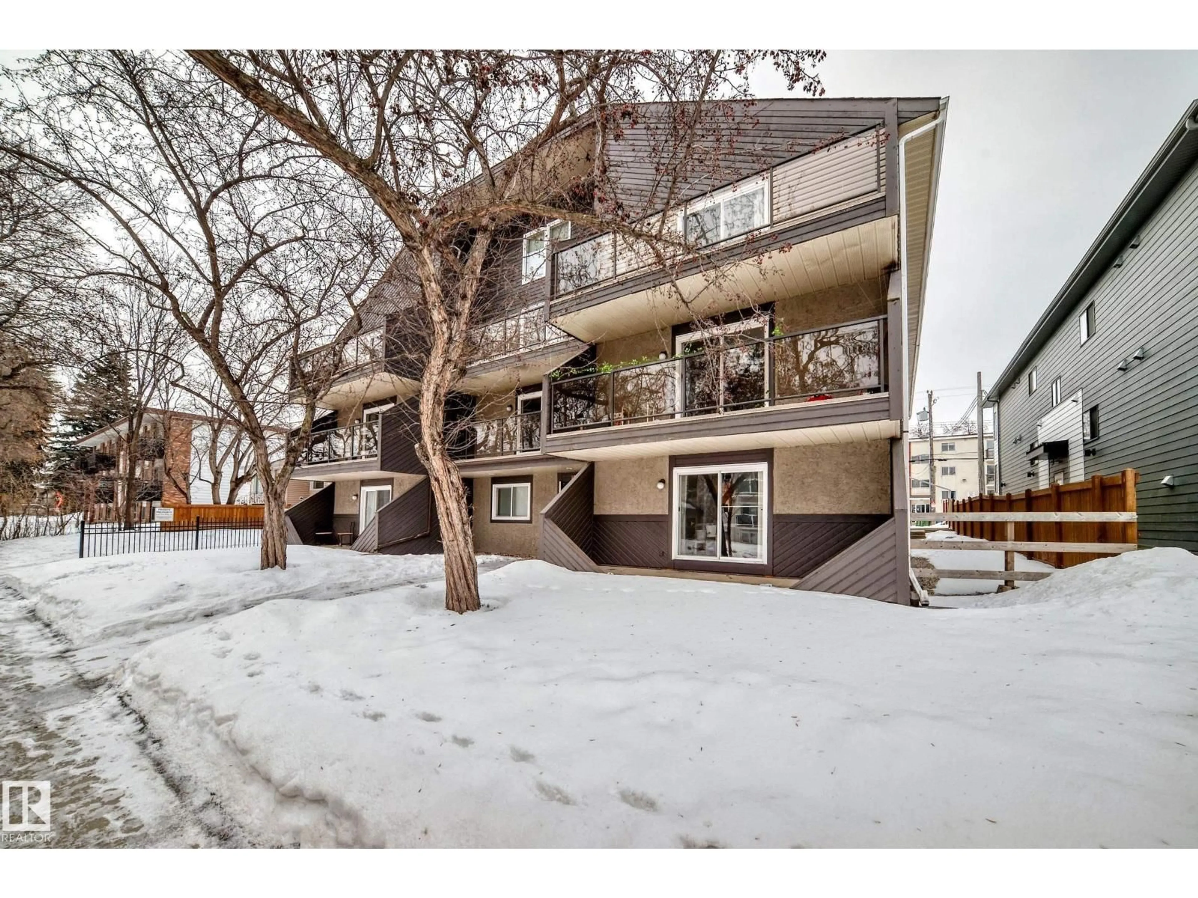 Unknown for 202 - 10731 84 AV, Edmonton Alberta T6E2H8