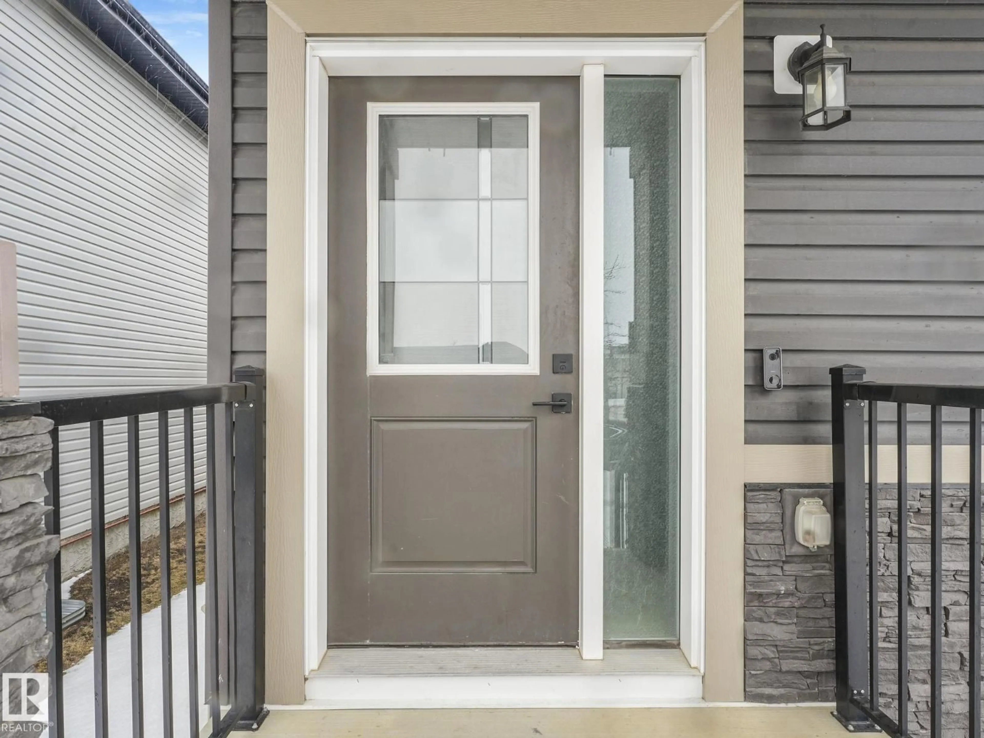 Indoor entryway for 3510 48 AV, Beaumont Alberta T4X2C4