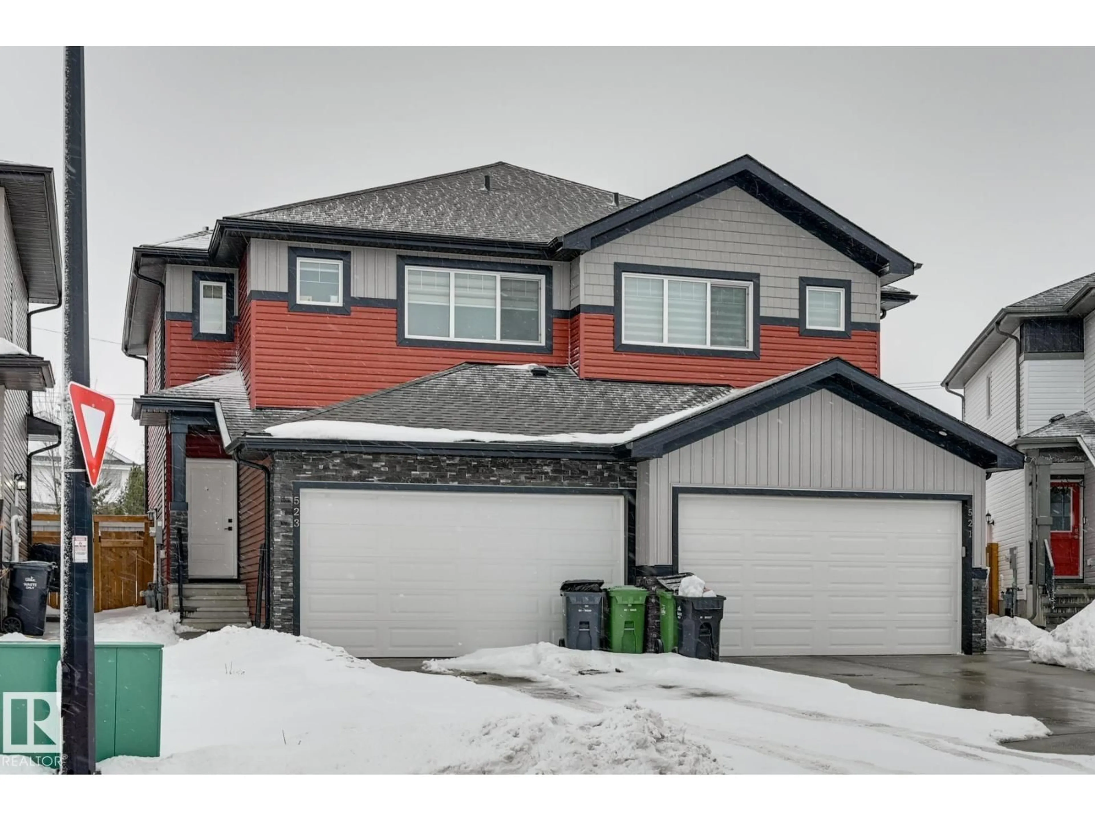 Home with vinyl exterior material, street for 523 KLEINS CO, Leduc Alberta T9E1M5