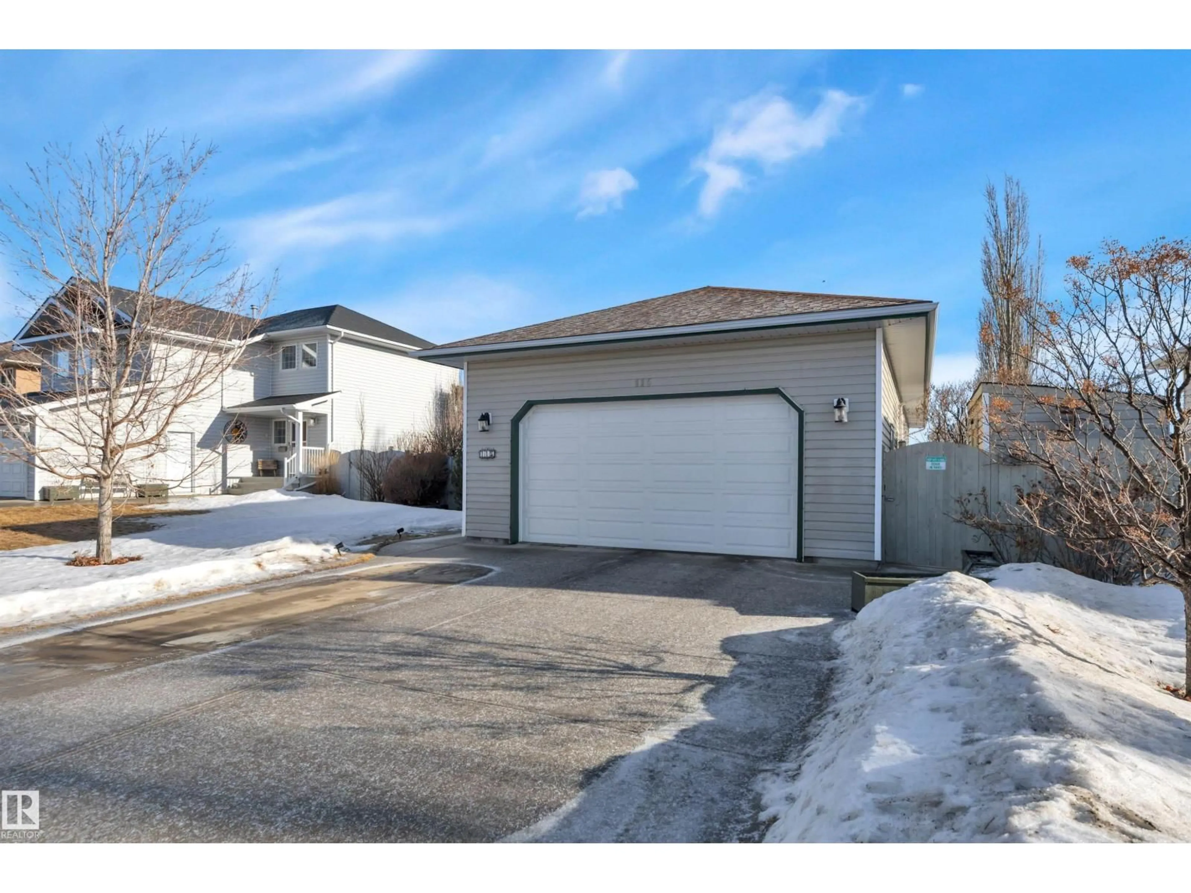 Indoor garage for 115 PARKSIDE DR, Wetaskiwin Alberta T9A3H1